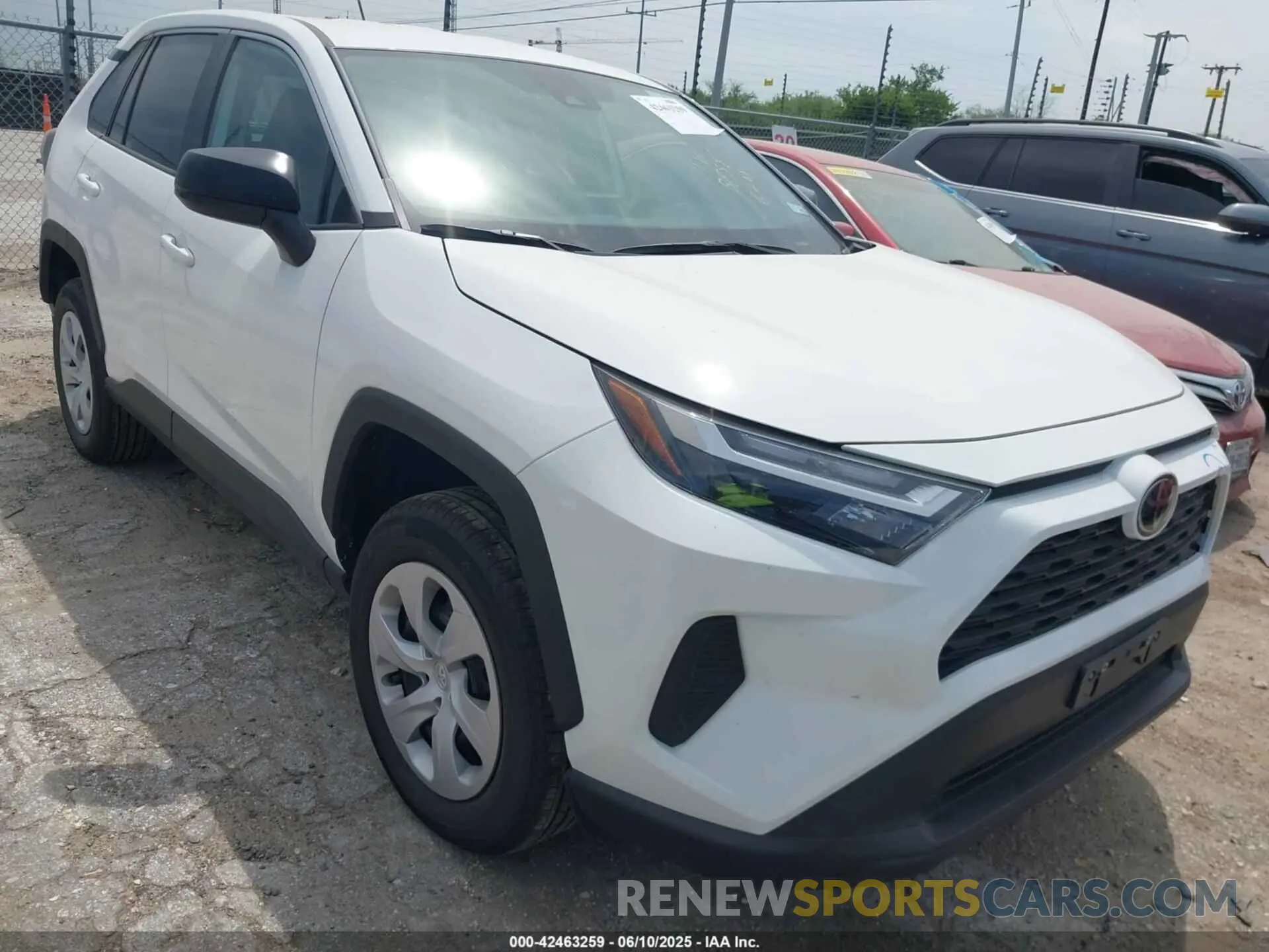 1 Photograph of a damaged car 2T3F1RFV2SW526465 TOYOTA RAV4 2025