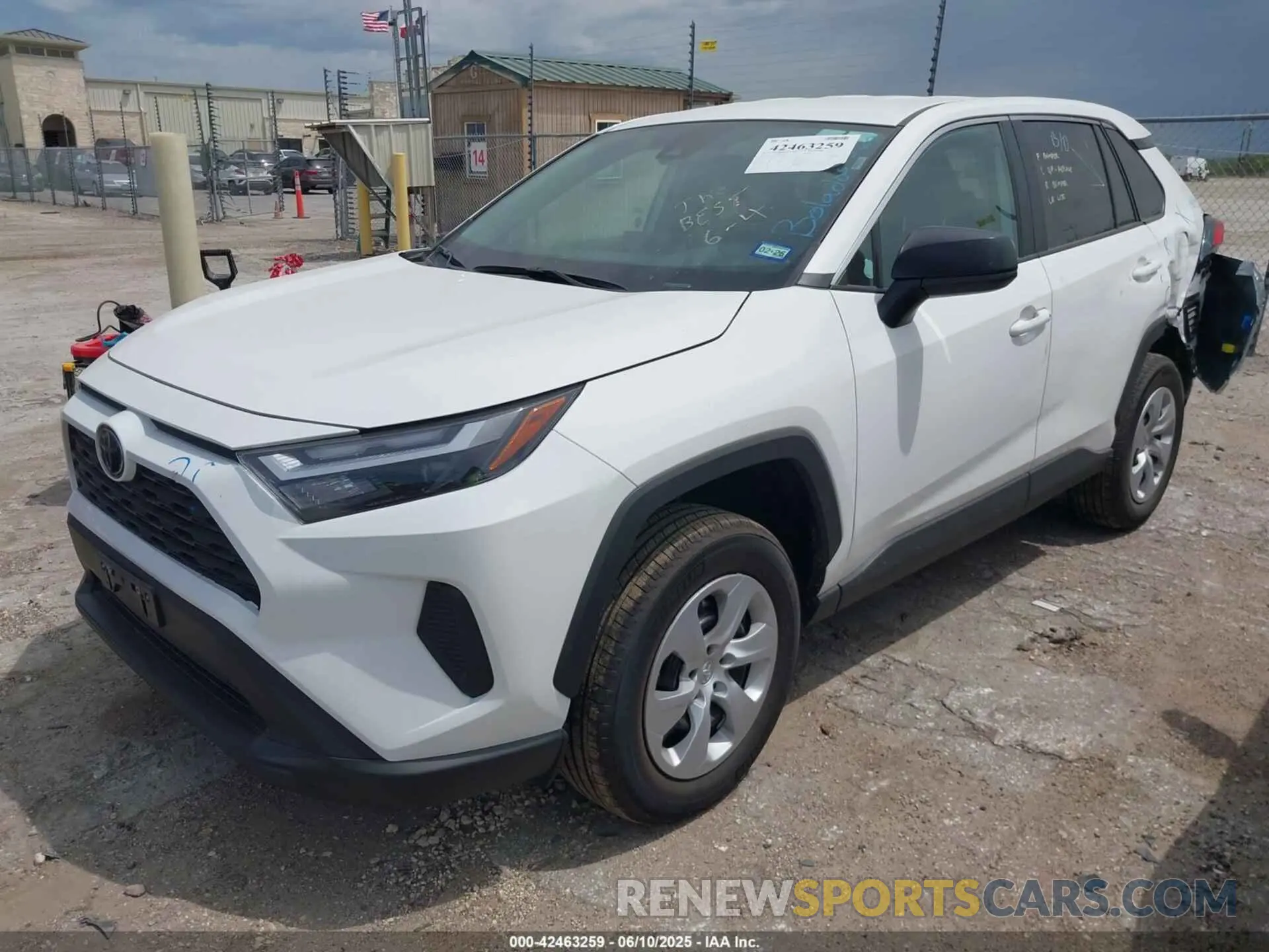 2 Photograph of a damaged car 2T3F1RFV2SW526465 TOYOTA RAV4 2025