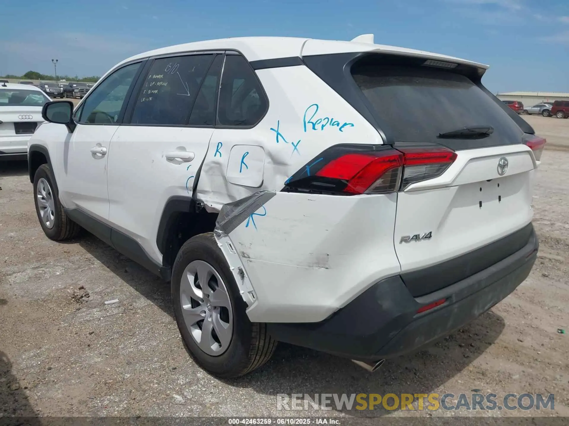 3 Photograph of a damaged car 2T3F1RFV2SW526465 TOYOTA RAV4 2025