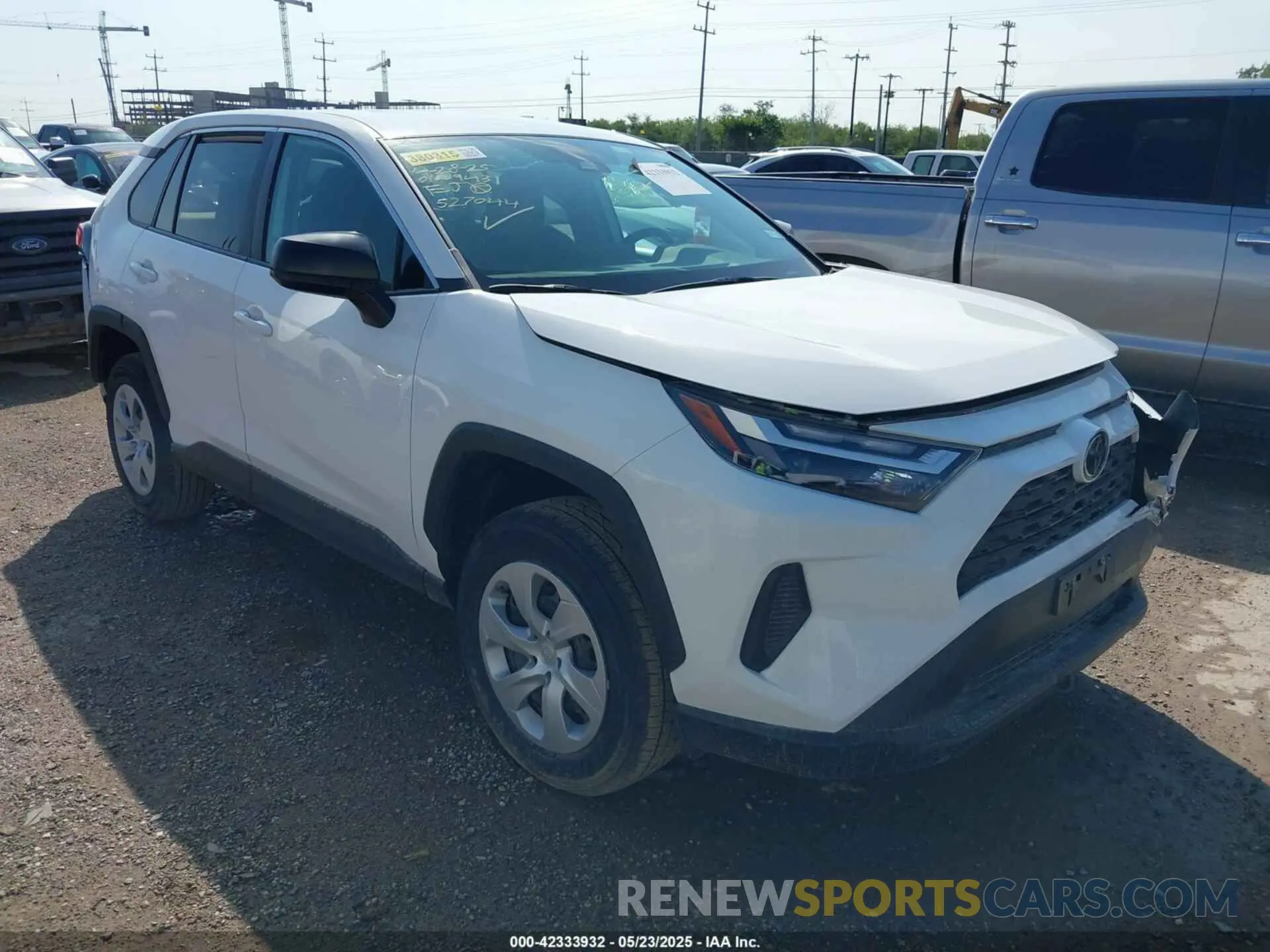1 Photograph of a damaged car 2T3F1RFV5SW527044 TOYOTA RAV4 2025