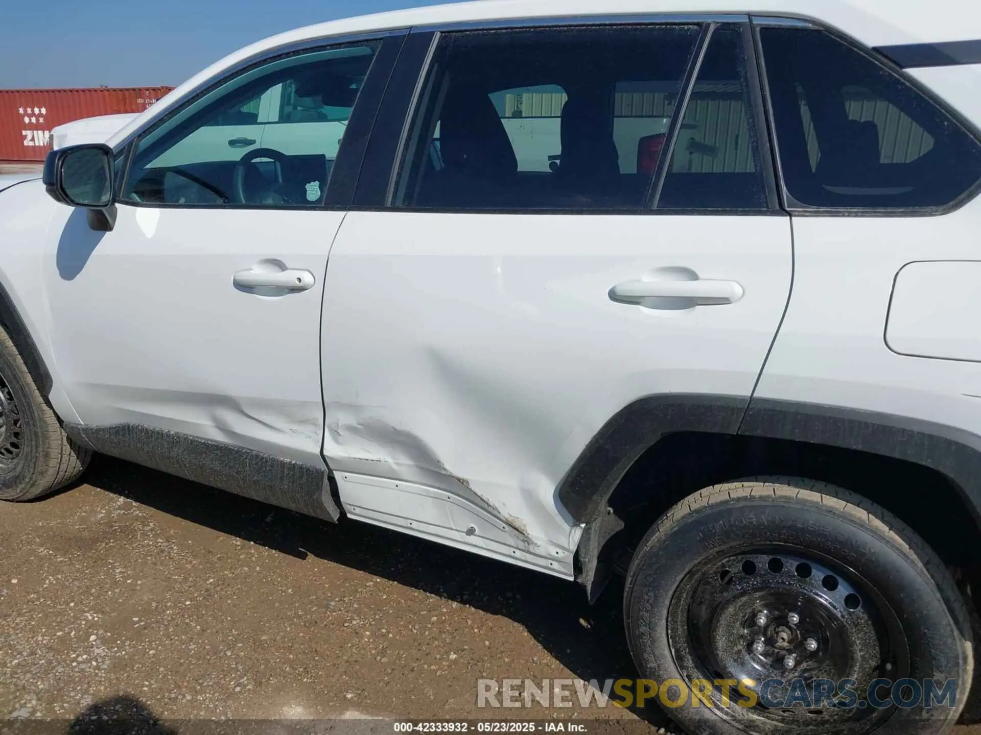 15 Photograph of a damaged car 2T3F1RFV5SW527044 TOYOTA RAV4 2025