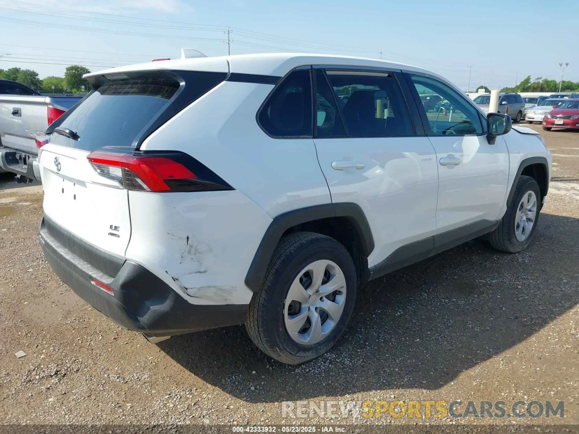 4 Photograph of a damaged car 2T3F1RFV5SW527044 TOYOTA RAV4 2025