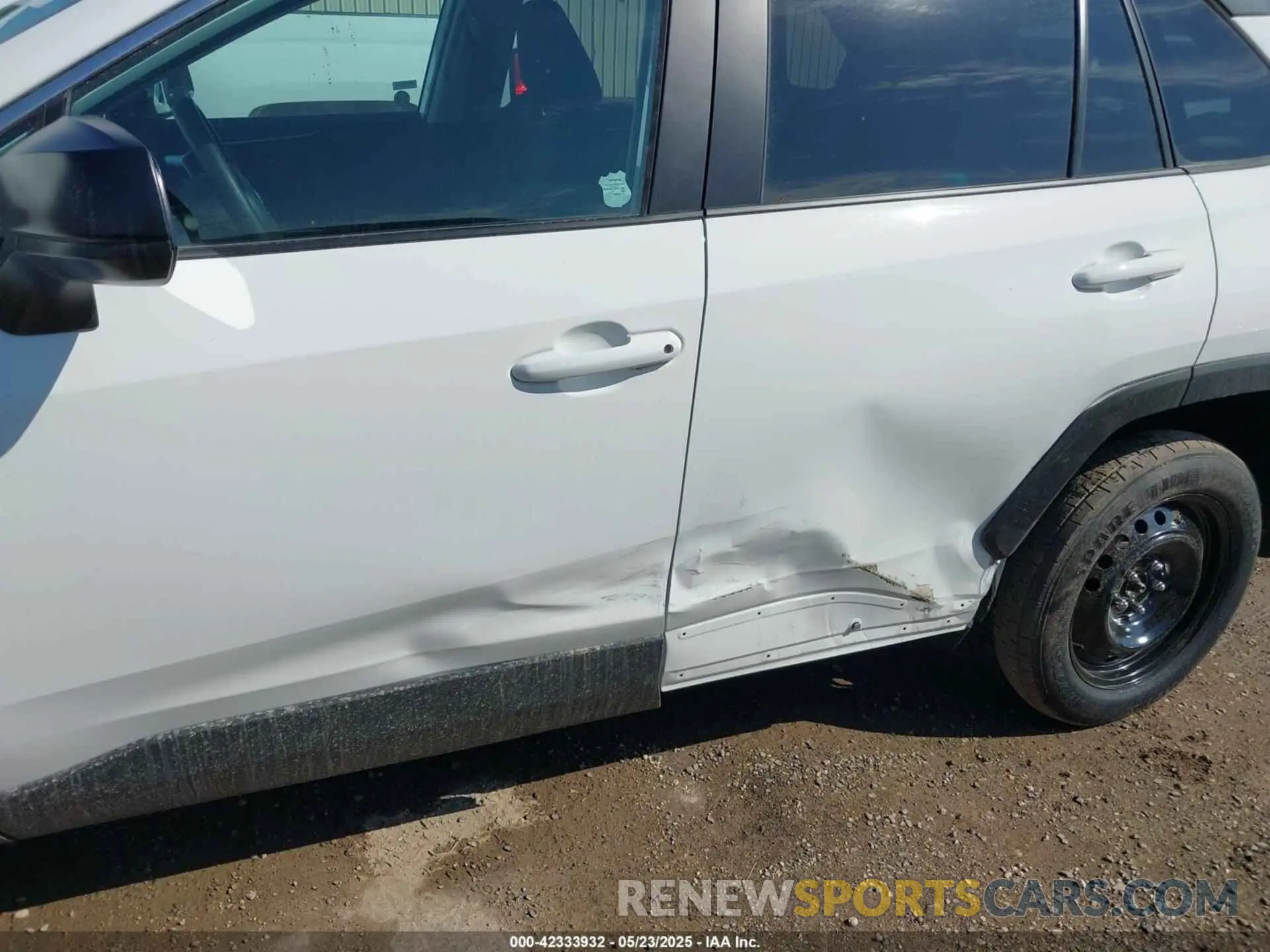 6 Photograph of a damaged car 2T3F1RFV5SW527044 TOYOTA RAV4 2025