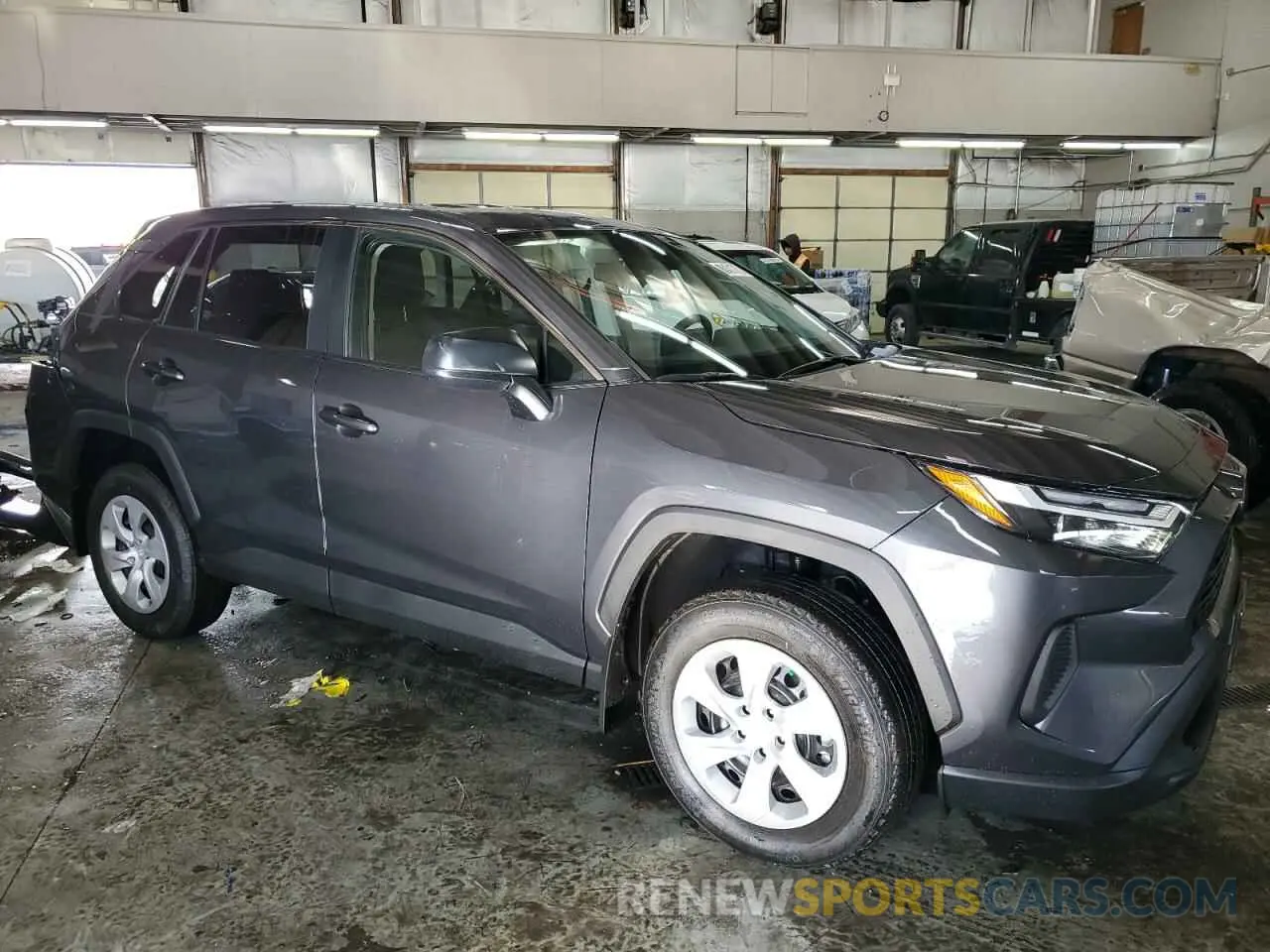 4 Photograph of a damaged car 2T3F1RFV8SW499496 TOYOTA RAV4 2025