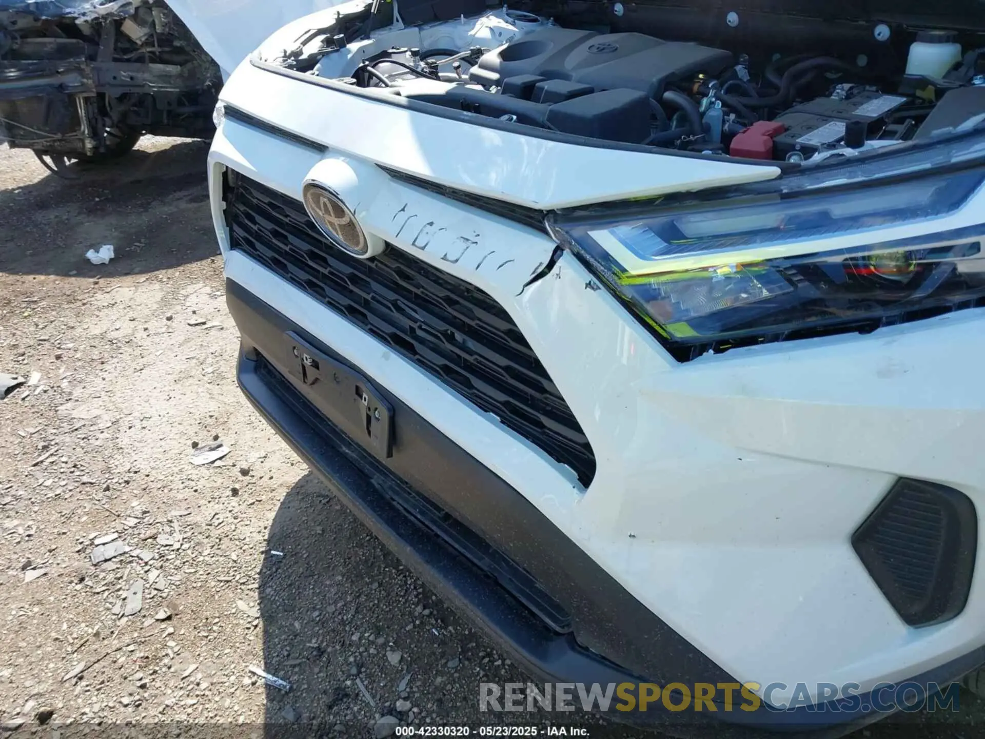 17 Photograph of a damaged car 2T3H1RFV4SW380014 TOYOTA RAV4 2025