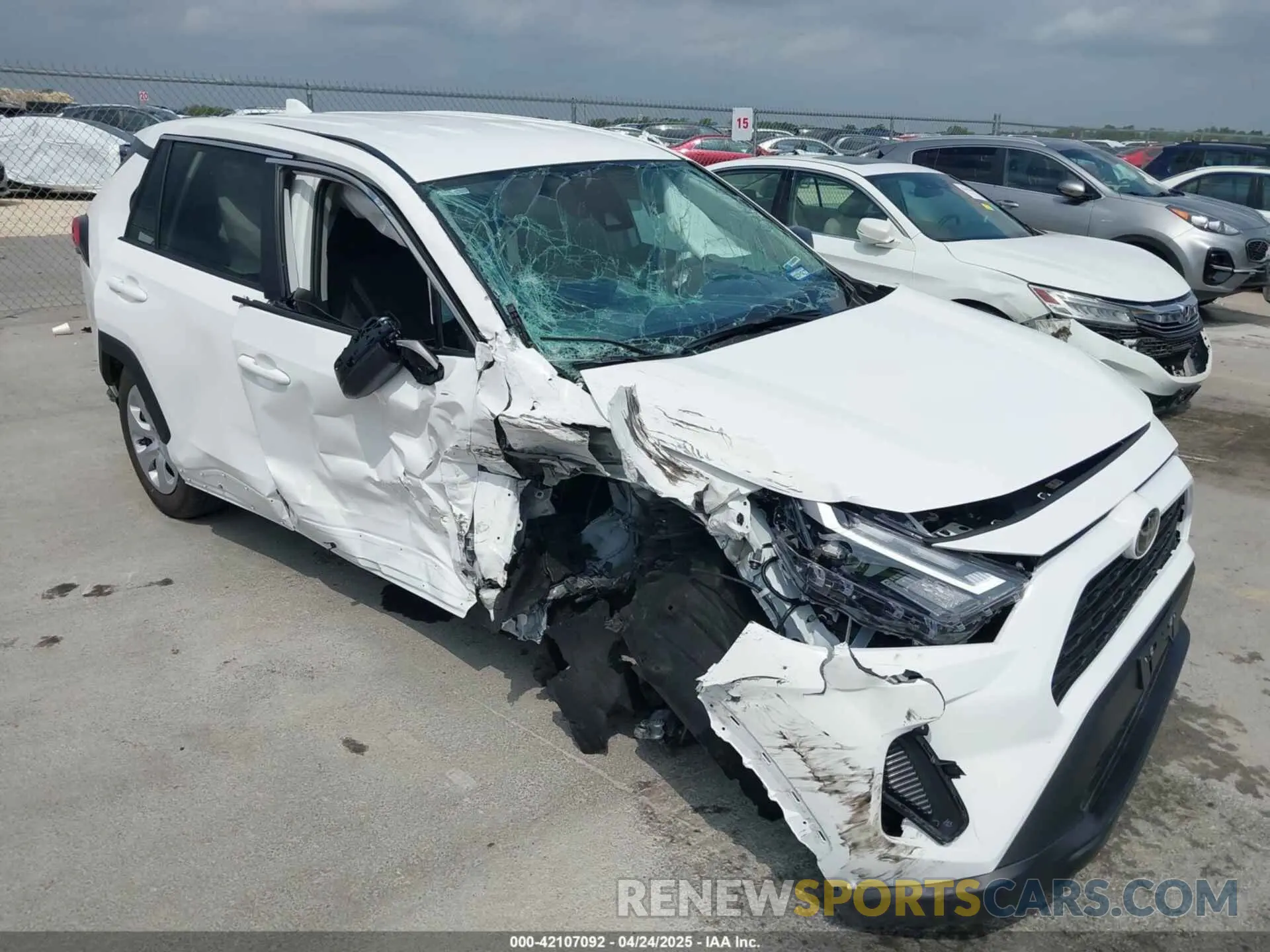 1 Photograph of a damaged car 2T3H1RFV7SC321489 TOYOTA RAV4 2025