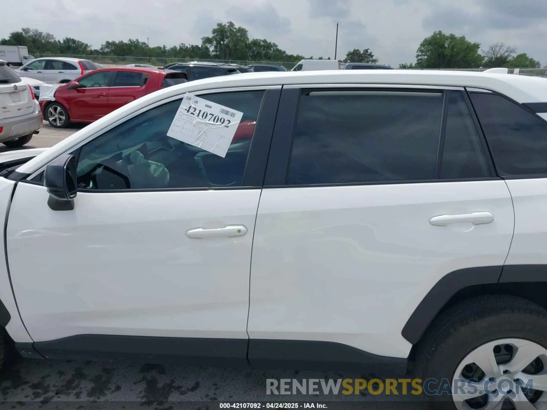 14 Photograph of a damaged car 2T3H1RFV7SC321489 TOYOTA RAV4 2025