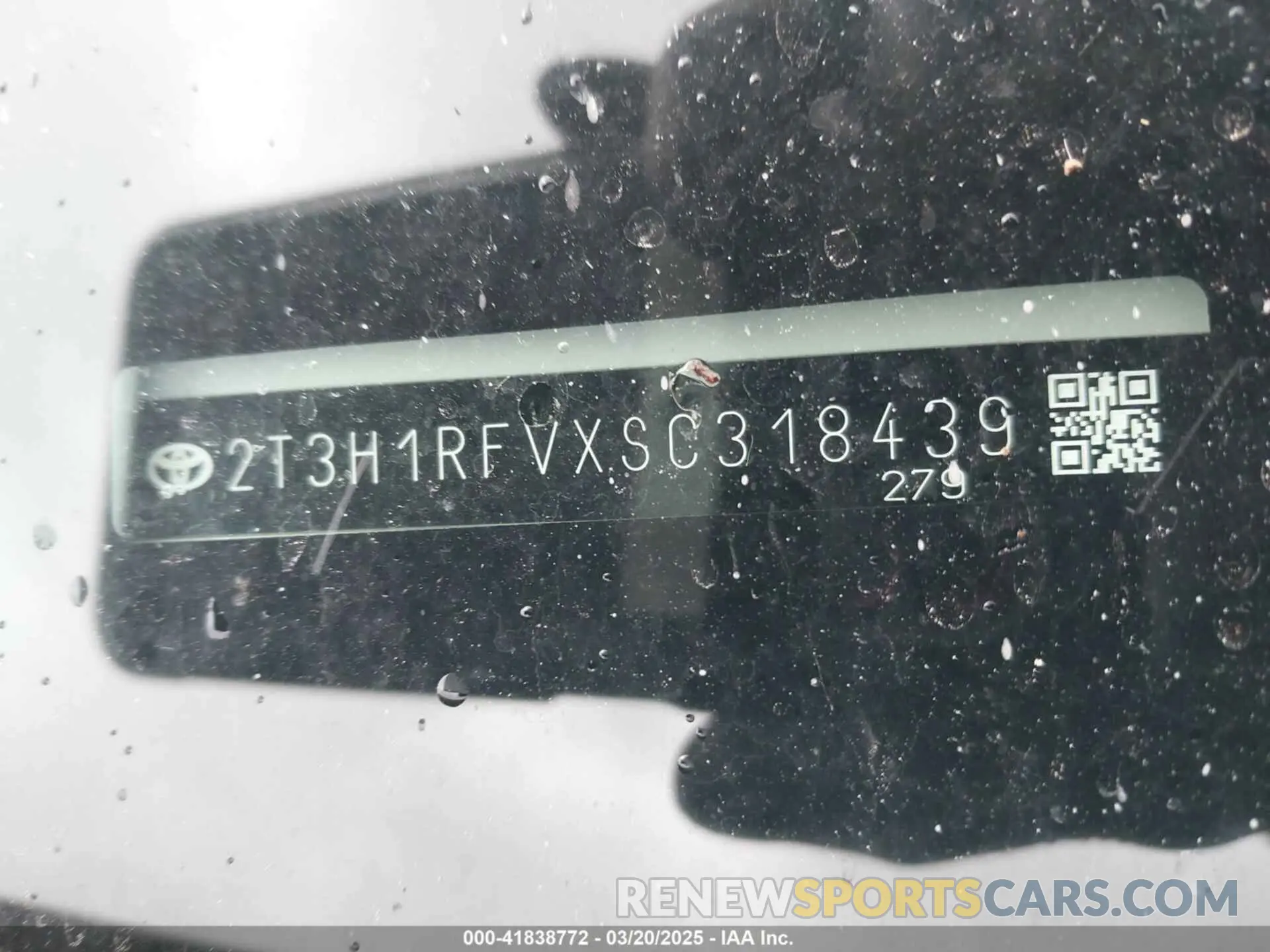 9 Photograph of a damaged car 2T3H1RFVXSC318439 TOYOTA RAV4 2025
