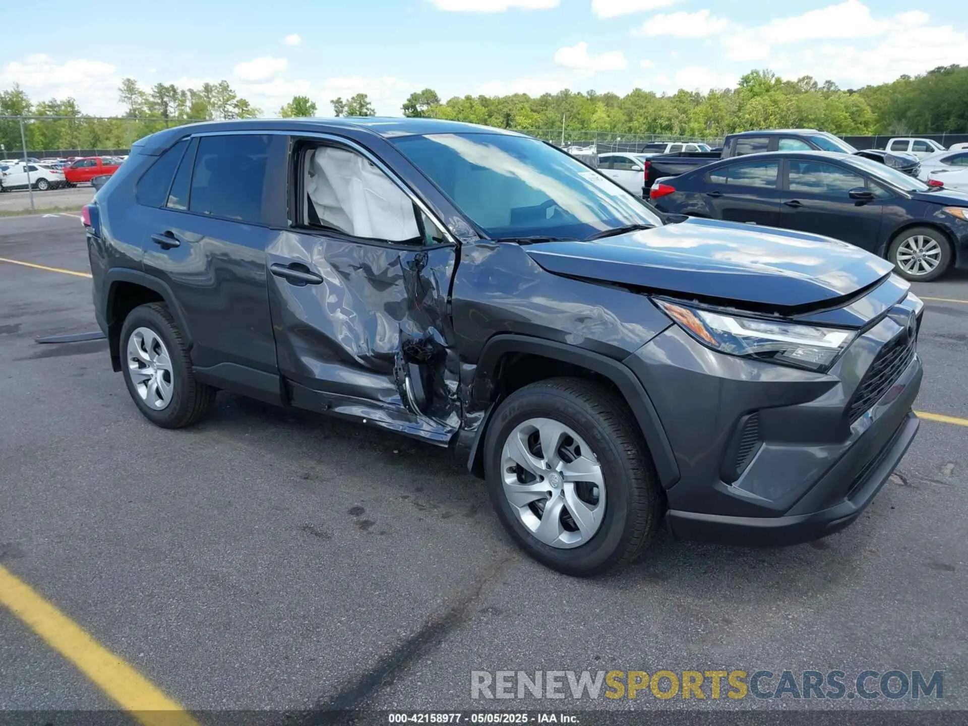 1 Photograph of a damaged car 2T3K1RFV1SC312566 TOYOTA RAV4 2025