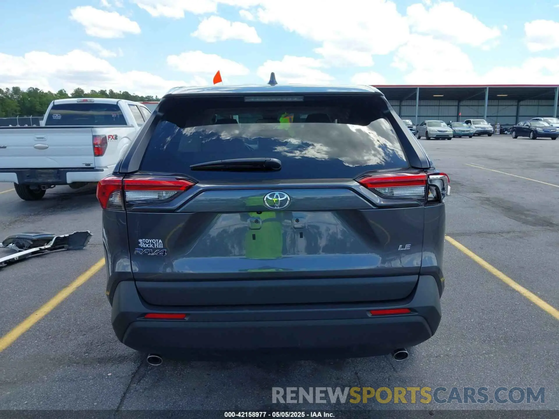 17 Photograph of a damaged car 2T3K1RFV1SC312566 TOYOTA RAV4 2025