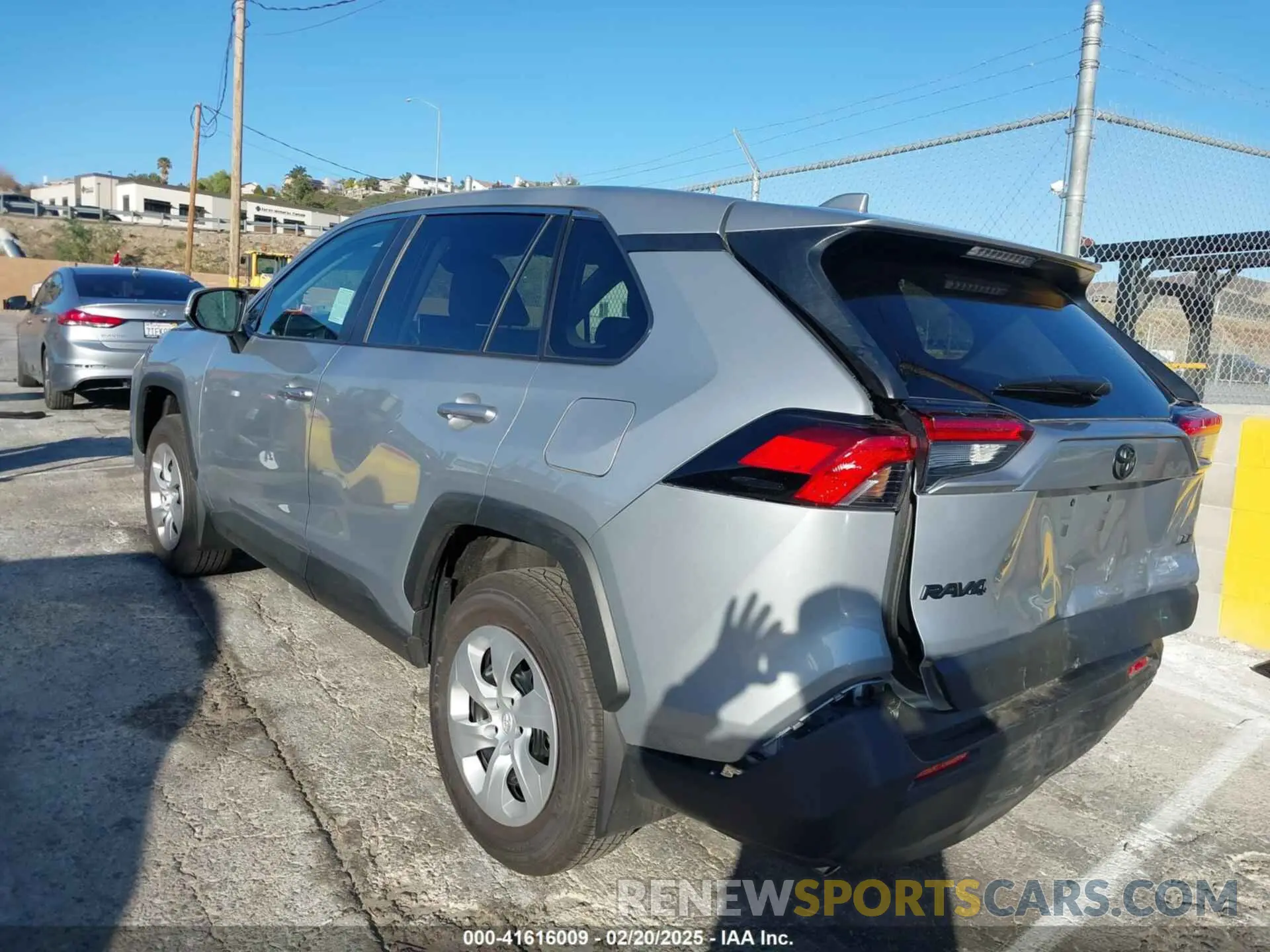 3 Photograph of a damaged car 2T3K1RFV3SW372394 TOYOTA RAV4 2025