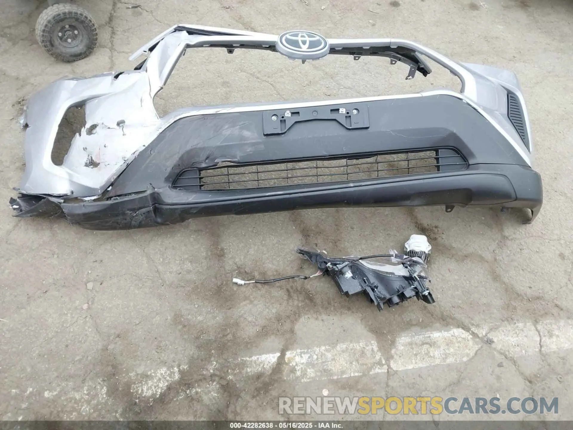 12 Photograph of a damaged car 2T3K1RFV5SW384630 TOYOTA RAV4 2025