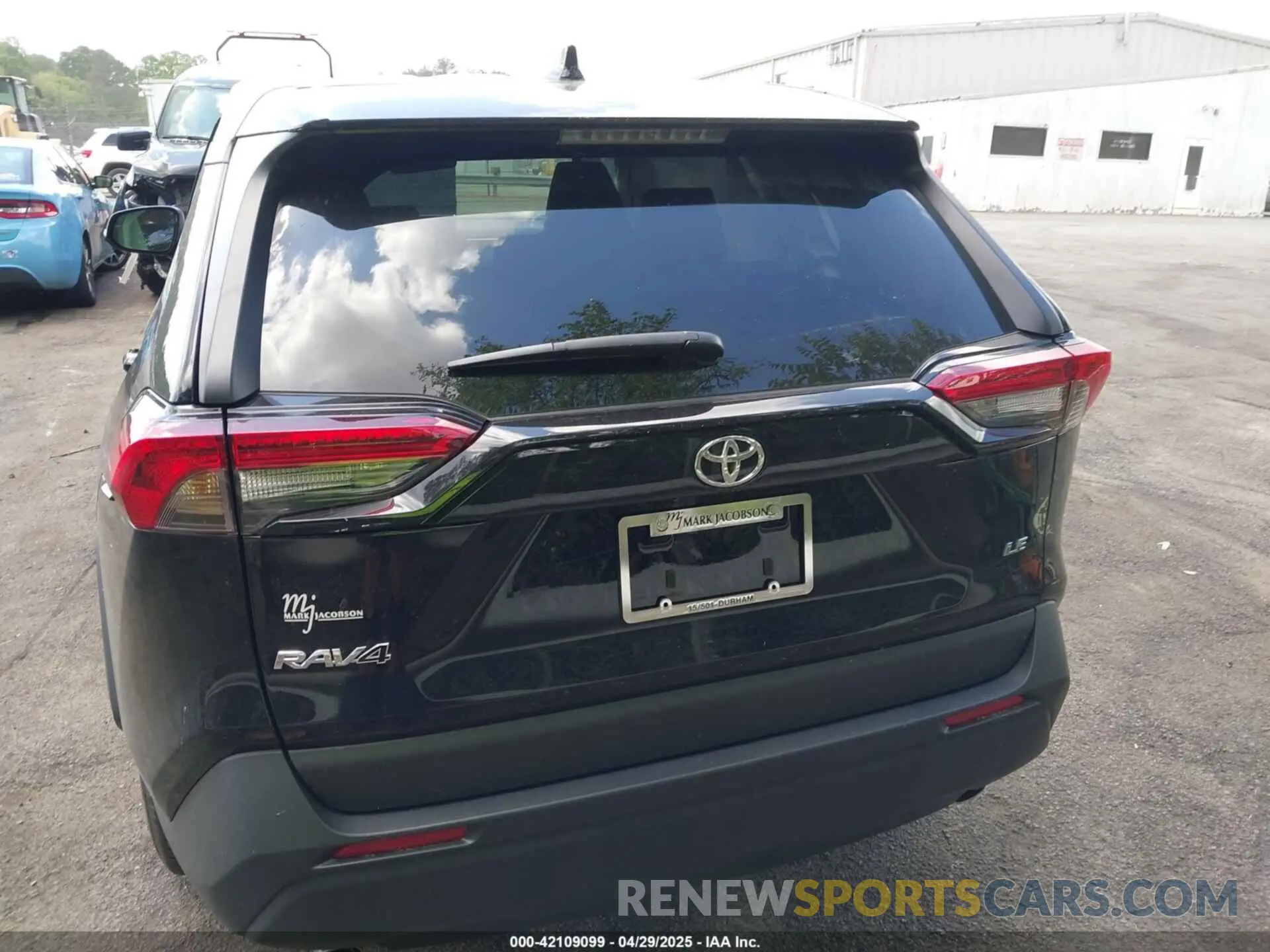 16 Photograph of a damaged car 2T3K1RFV8SC322575 TOYOTA RAV4 2025