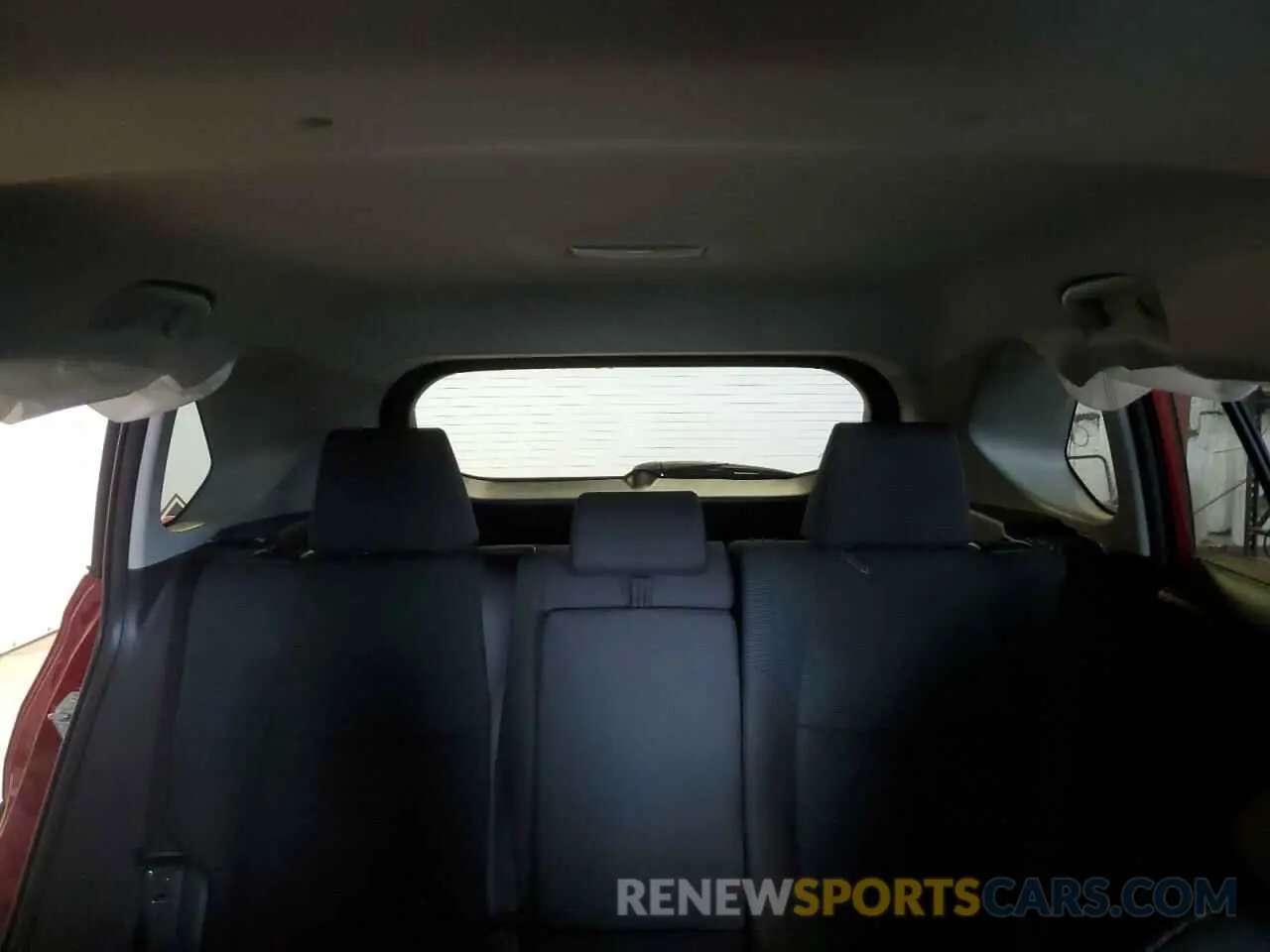 10 Photograph of a damaged car 2T3LWRFV0SW256530 TOYOTA RAV4 2025