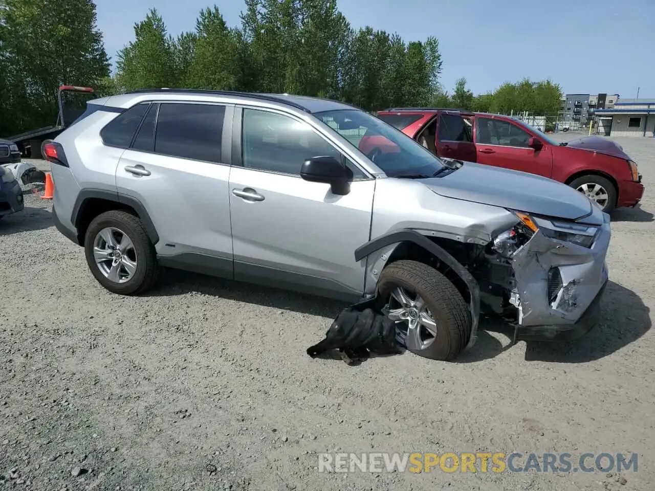 4 Photograph of a damaged car 2T3LWRFV2SW268159 TOYOTA RAV4 2025