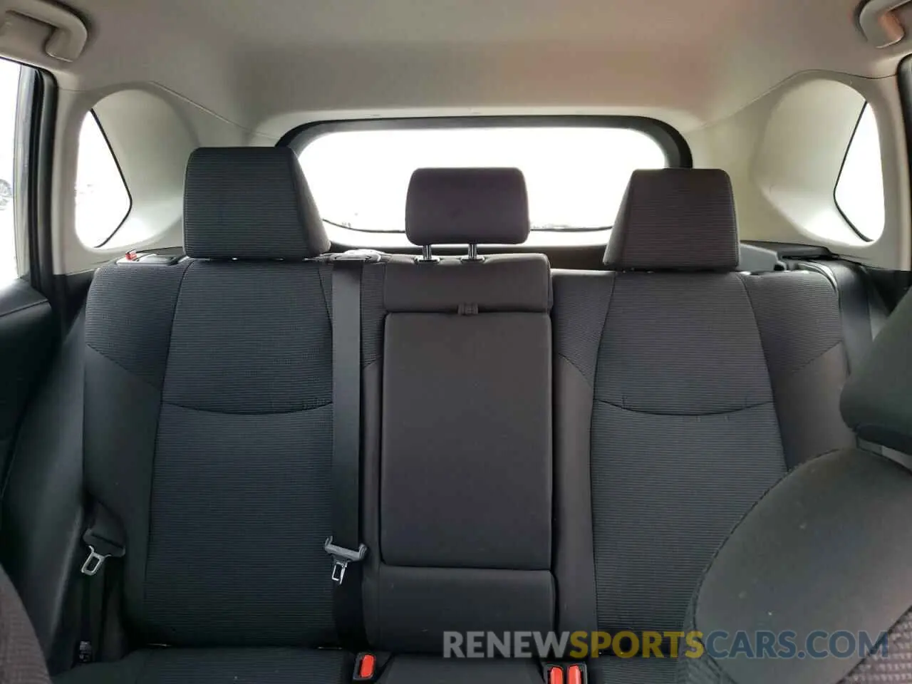 10 Photograph of a damaged car 2T3LWRFV5SW267734 TOYOTA RAV4 2025