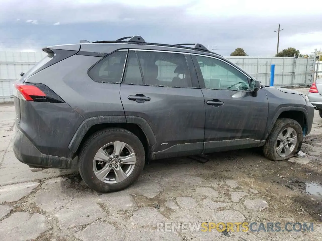 3 Photograph of a damaged car 2T3LWRFV5SW267734 TOYOTA RAV4 2025