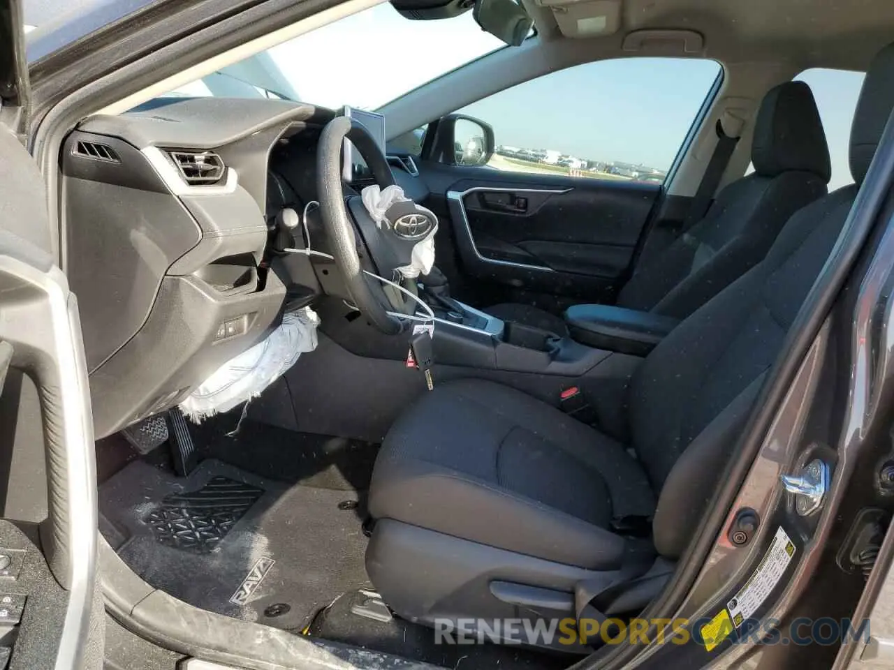 7 Photograph of a damaged car 2T3LWRFV7SW266598 TOYOTA RAV4 2025