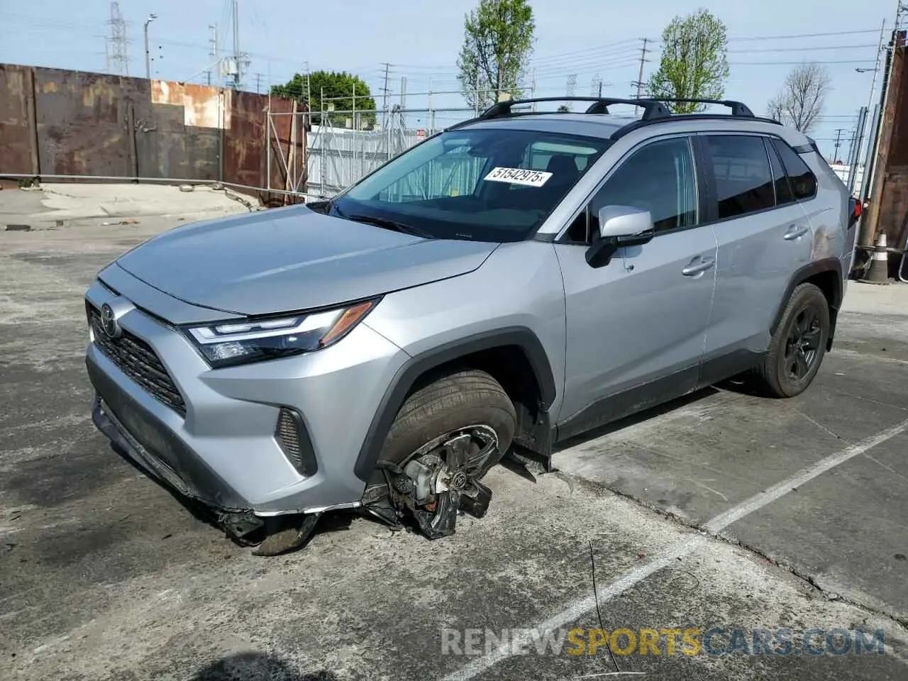 1 Photograph of a damaged car 2T3MWRFV8SW262595 TOYOTA RAV4 2025