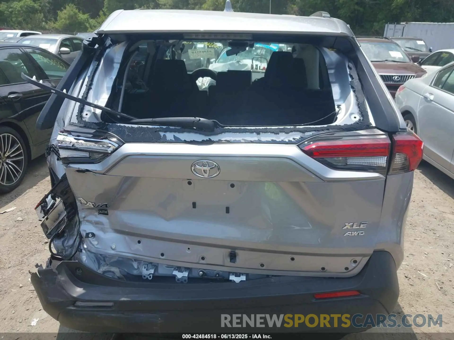 16 Photograph of a damaged car 2T3P1RFV0SC500727 TOYOTA RAV4 2025
