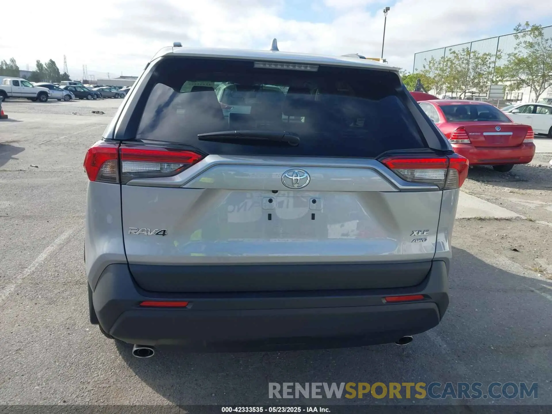 16 Photograph of a damaged car 2T3P1RFV2SW499305 TOYOTA RAV4 2025