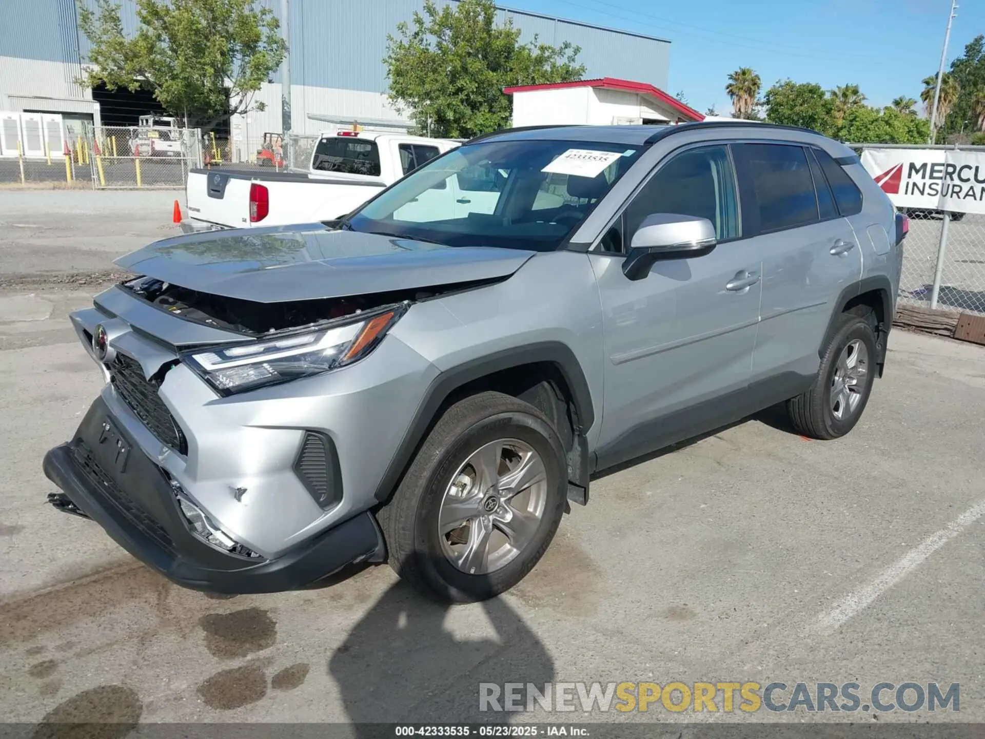 2 Photograph of a damaged car 2T3P1RFV2SW499305 TOYOTA RAV4 2025