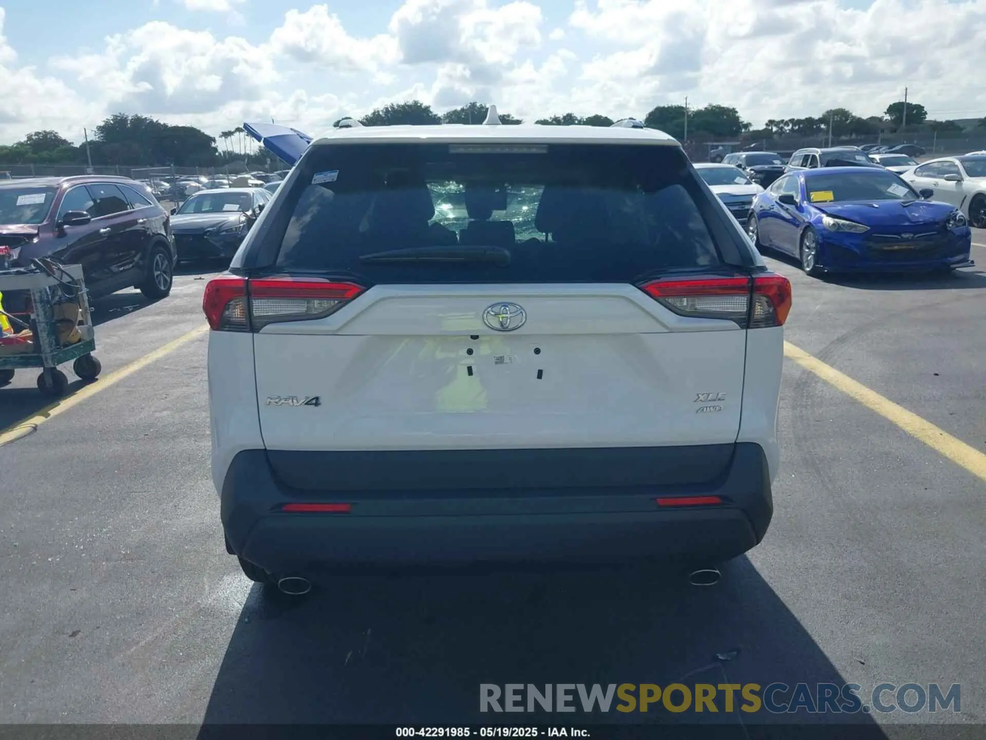 15 Photograph of a damaged car 2T3P1RFV3SC503895 TOYOTA RAV4 2025
