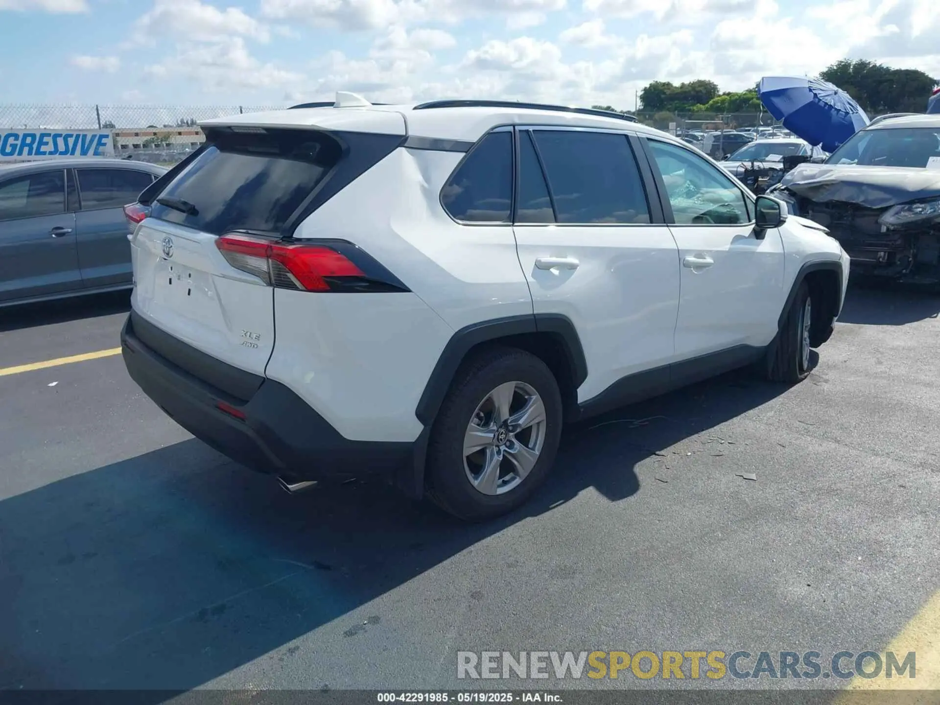 4 Photograph of a damaged car 2T3P1RFV3SC503895 TOYOTA RAV4 2025