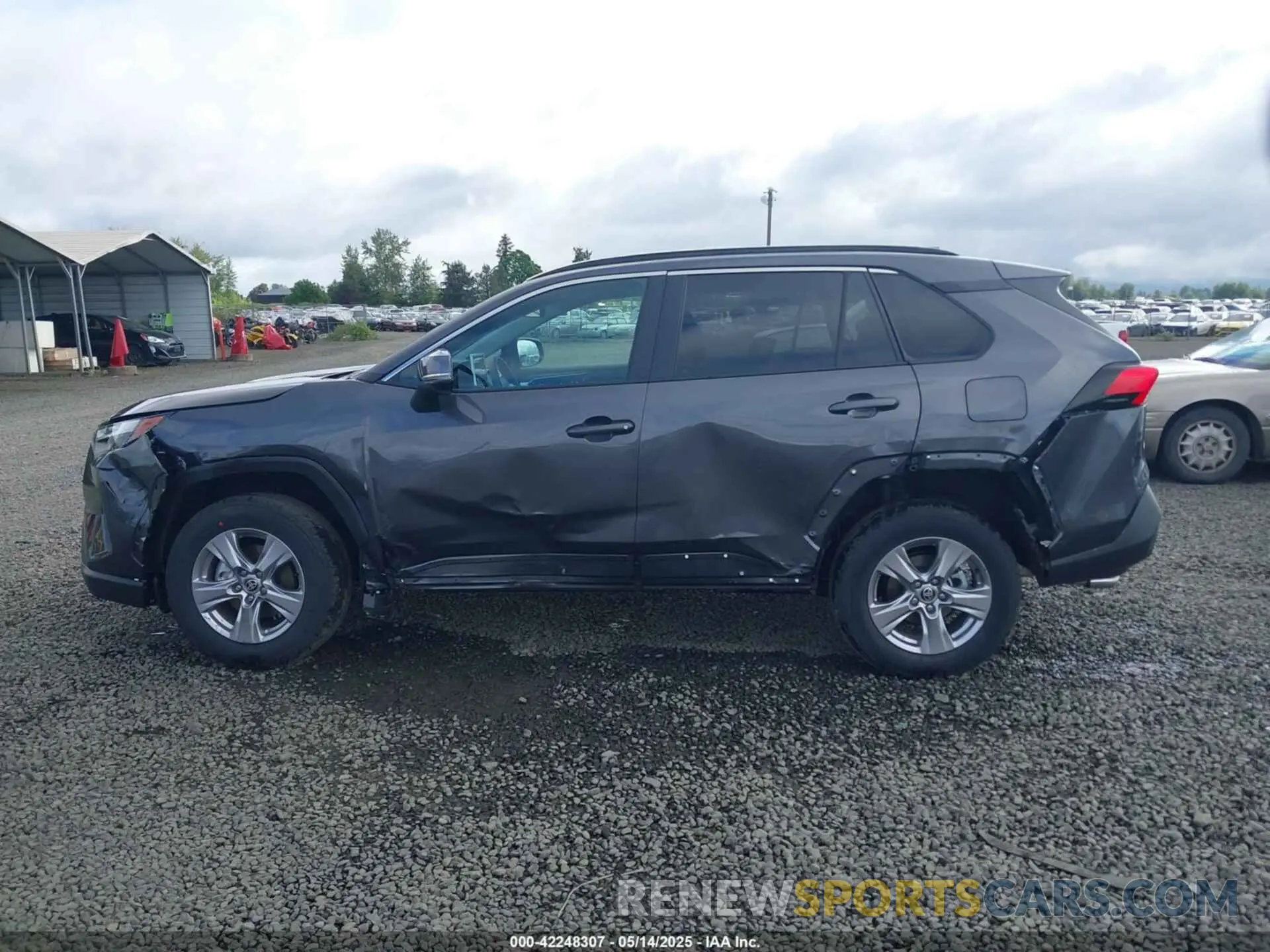 14 Photograph of a damaged car 2T3P1RFV4SW531560 TOYOTA RAV4 2025