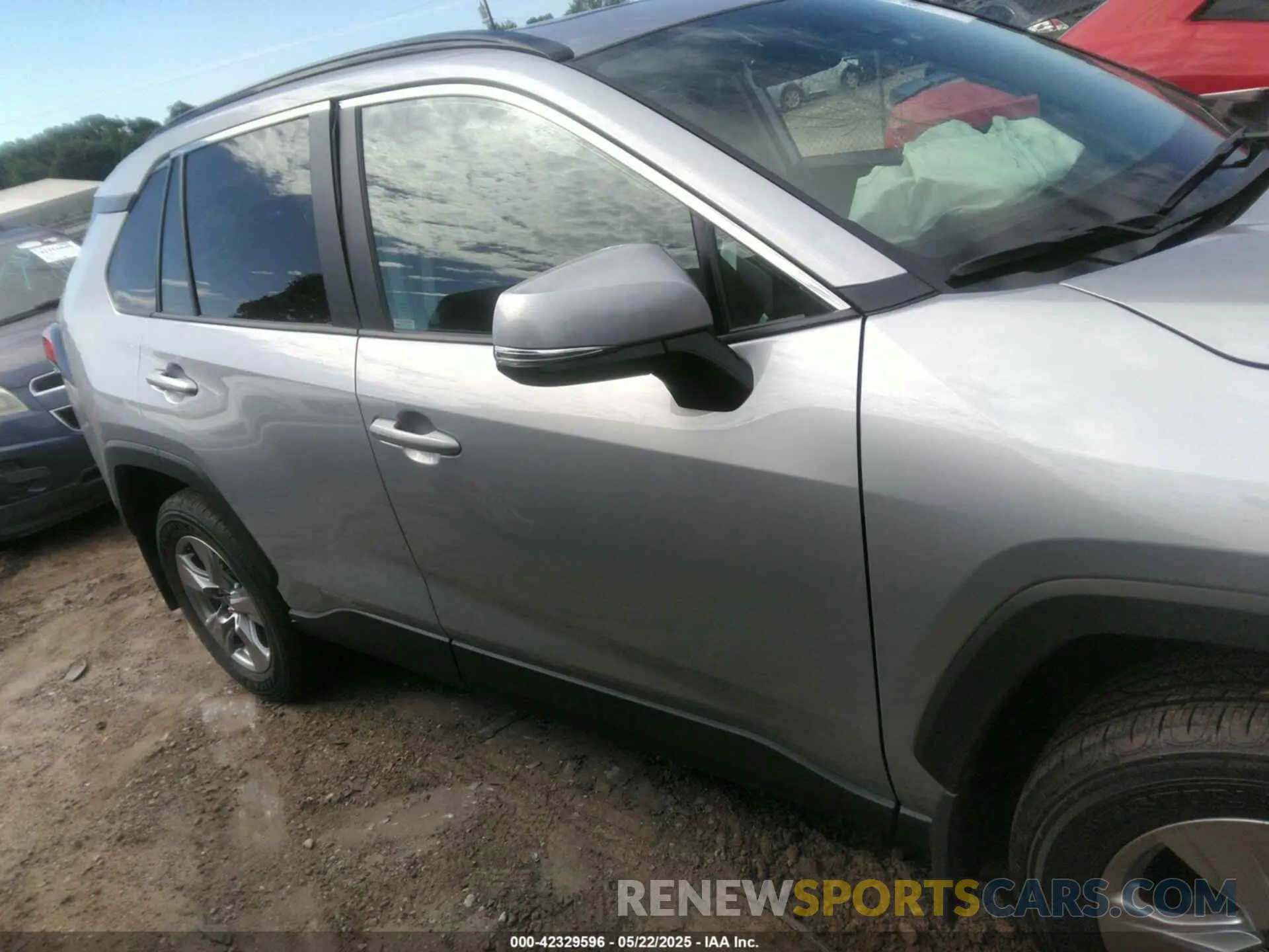 13 Photograph of a damaged car 2T3P1RFV6SW537201 TOYOTA RAV4 2025