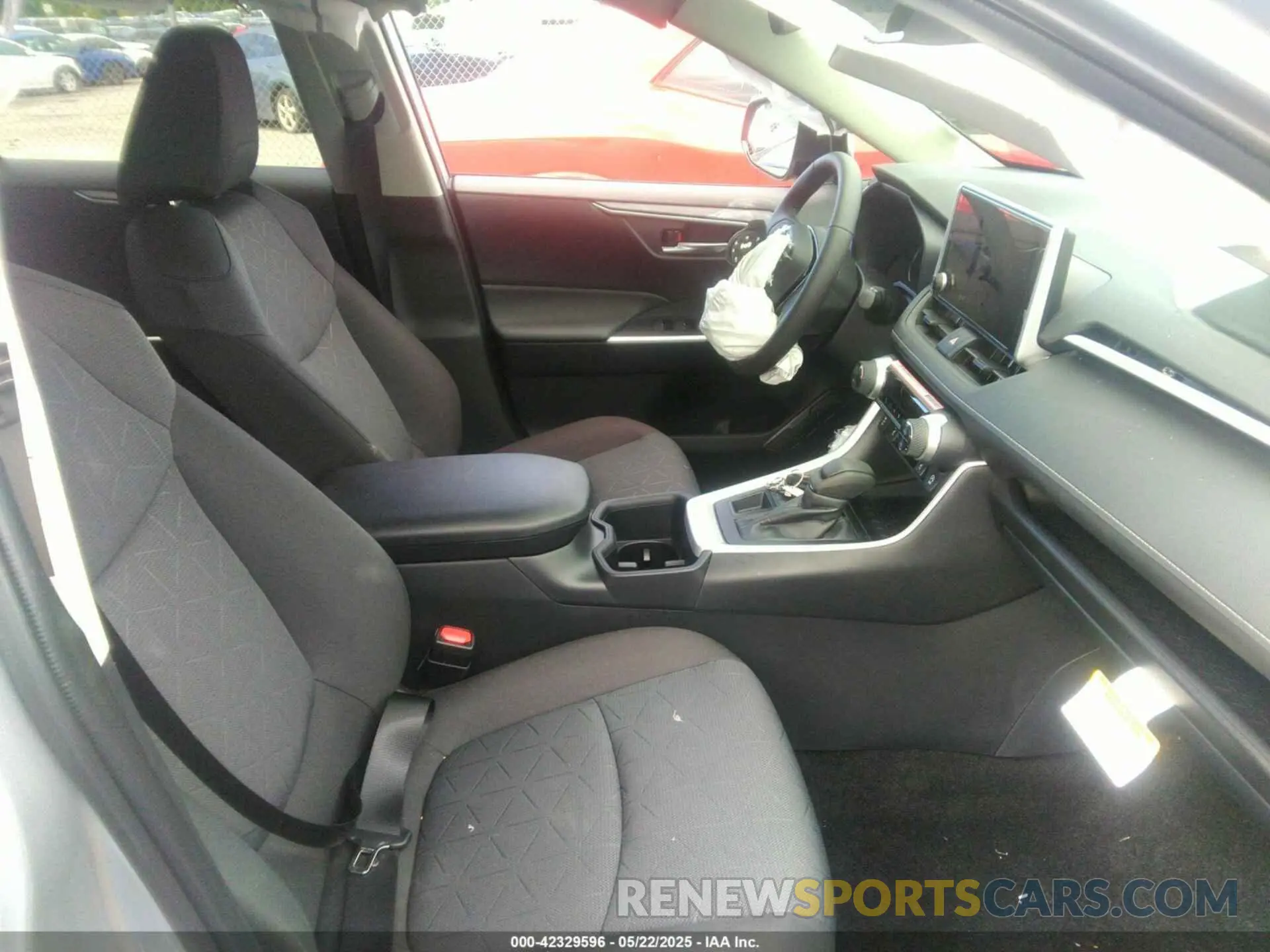 5 Photograph of a damaged car 2T3P1RFV6SW537201 TOYOTA RAV4 2025