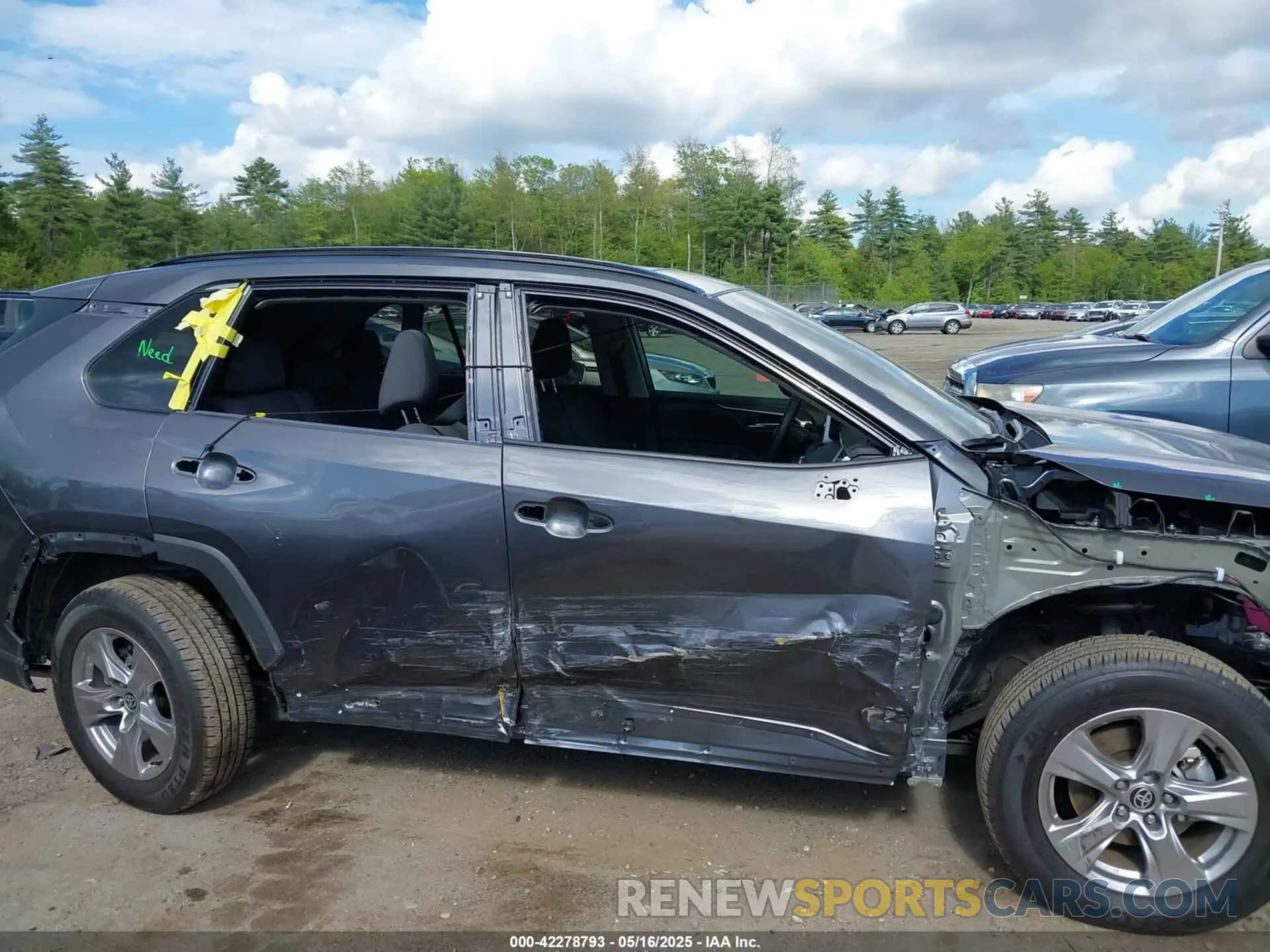 14 Photograph of a damaged car 2T3P1RFV8SC510499 TOYOTA RAV4 2025