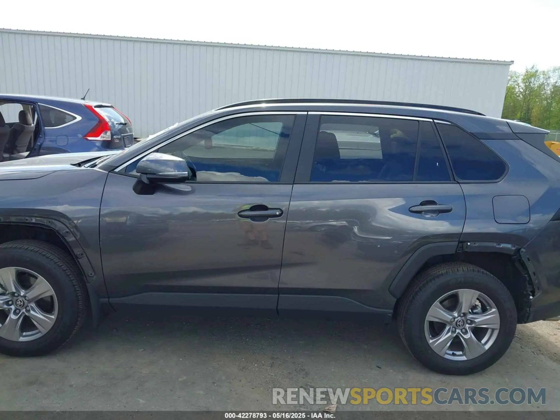 15 Photograph of a damaged car 2T3P1RFV8SC510499 TOYOTA RAV4 2025