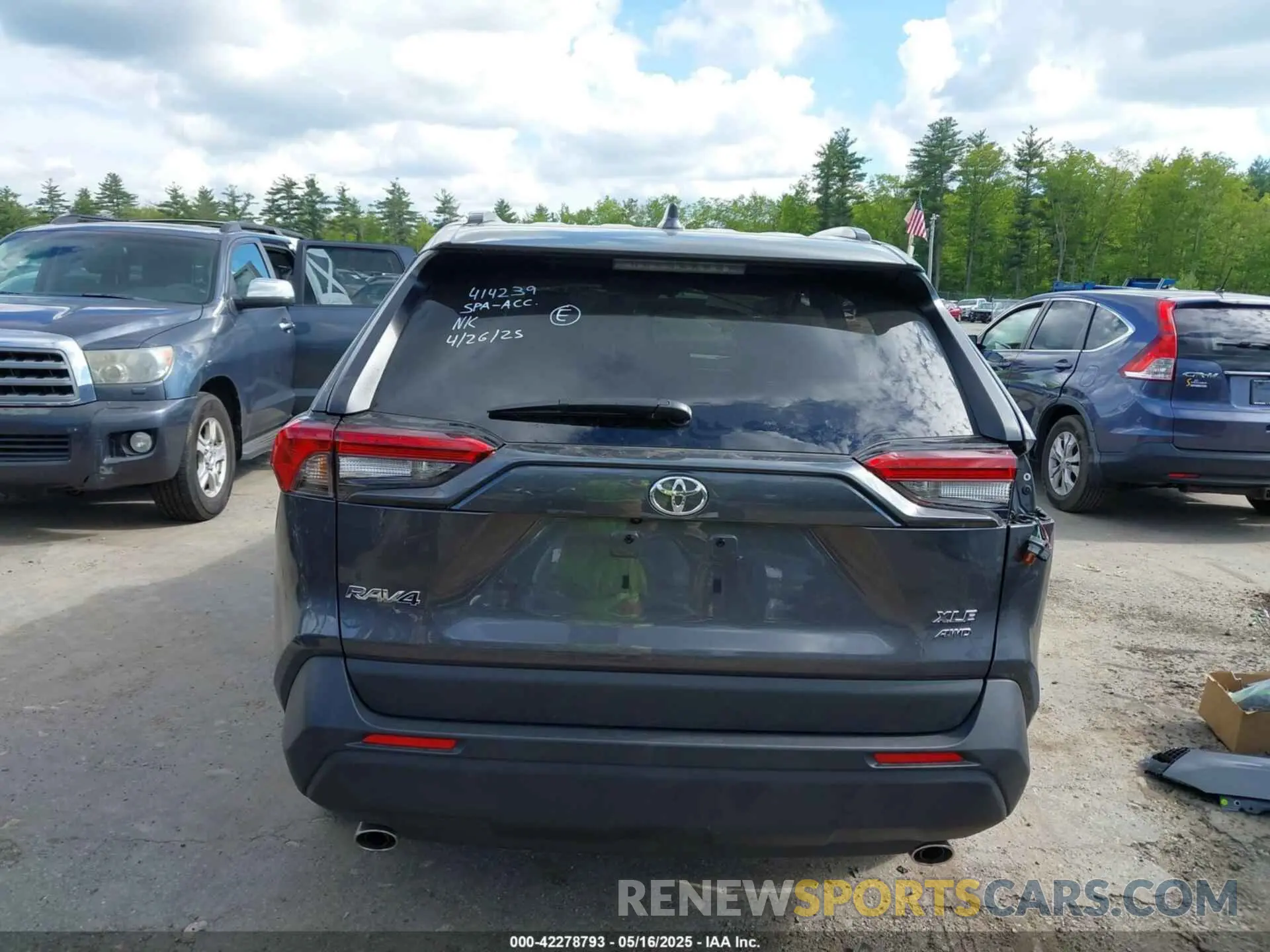17 Photograph of a damaged car 2T3P1RFV8SC510499 TOYOTA RAV4 2025