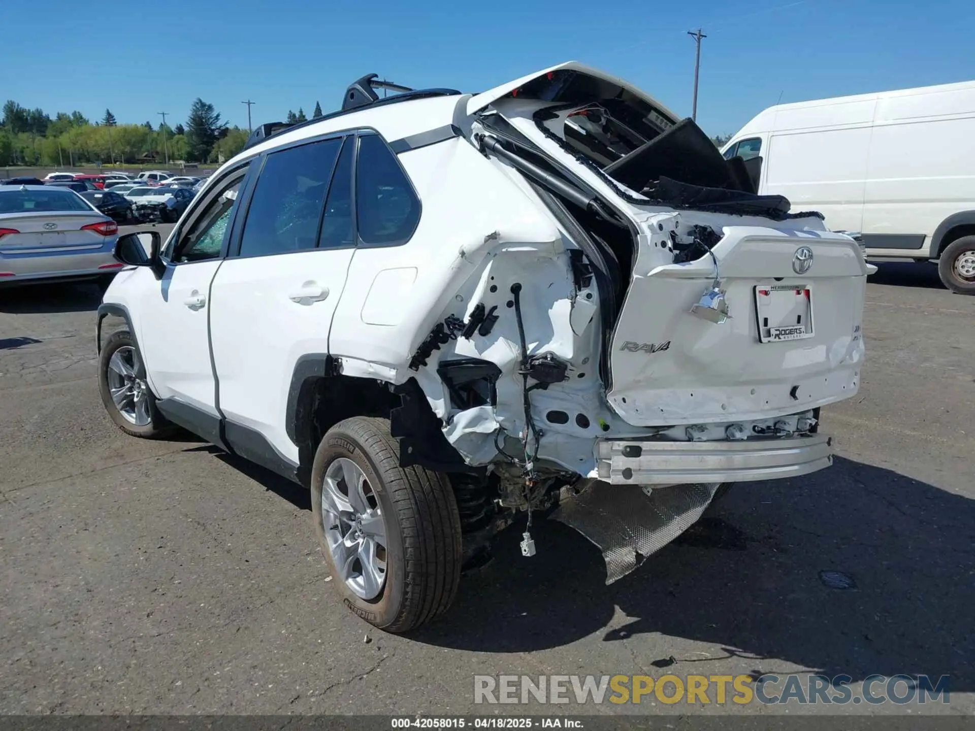 3 Photograph of a damaged car 2T3P1RFV8SC515976 TOYOTA RAV4 2025