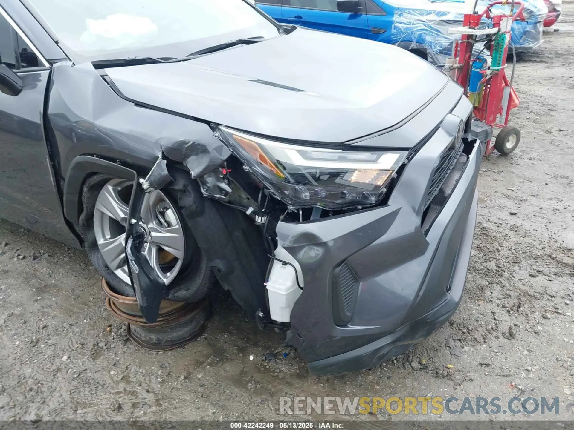 18 Photograph of a damaged car 2T3P1RFV9SC501780 TOYOTA RAV4 2025