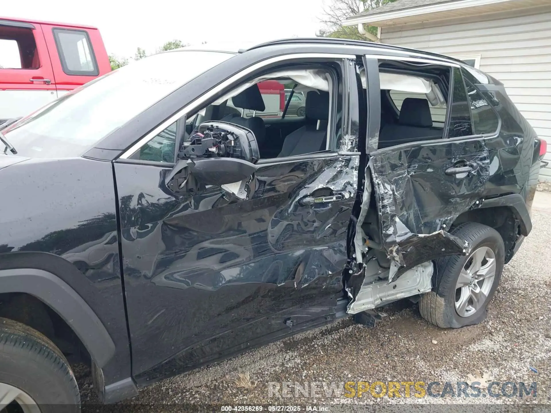 6 Photograph of a damaged car 2T3P1RFV9SC506283 TOYOTA RAV4 2025
