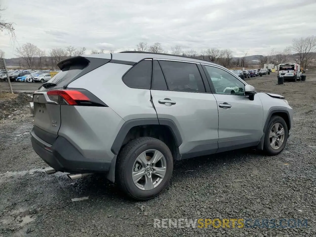 3 Photograph of a damaged car 2T3P1RFVXSW496863 TOYOTA RAV4 2025