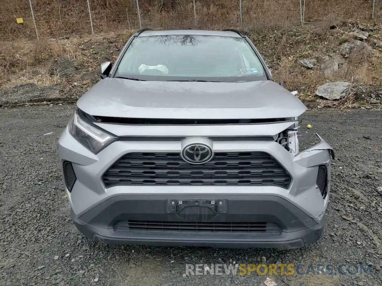 5 Photograph of a damaged car 2T3P1RFVXSW496863 TOYOTA RAV4 2025