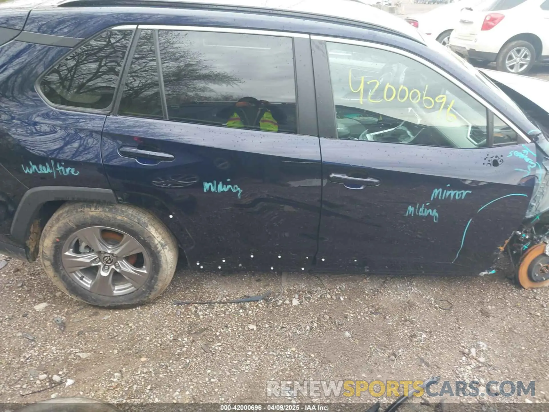 13 Photograph of a damaged car 2T3P1RFVXSW502922 TOYOTA RAV4 2025