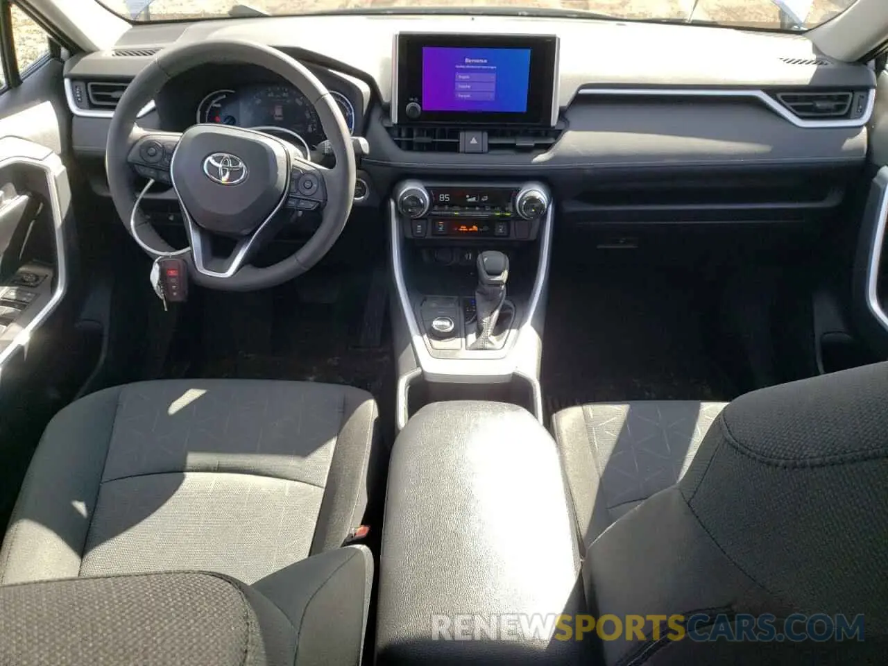 8 Photograph of a damaged car 2T3RWRFV0SW253492 TOYOTA RAV4 2025