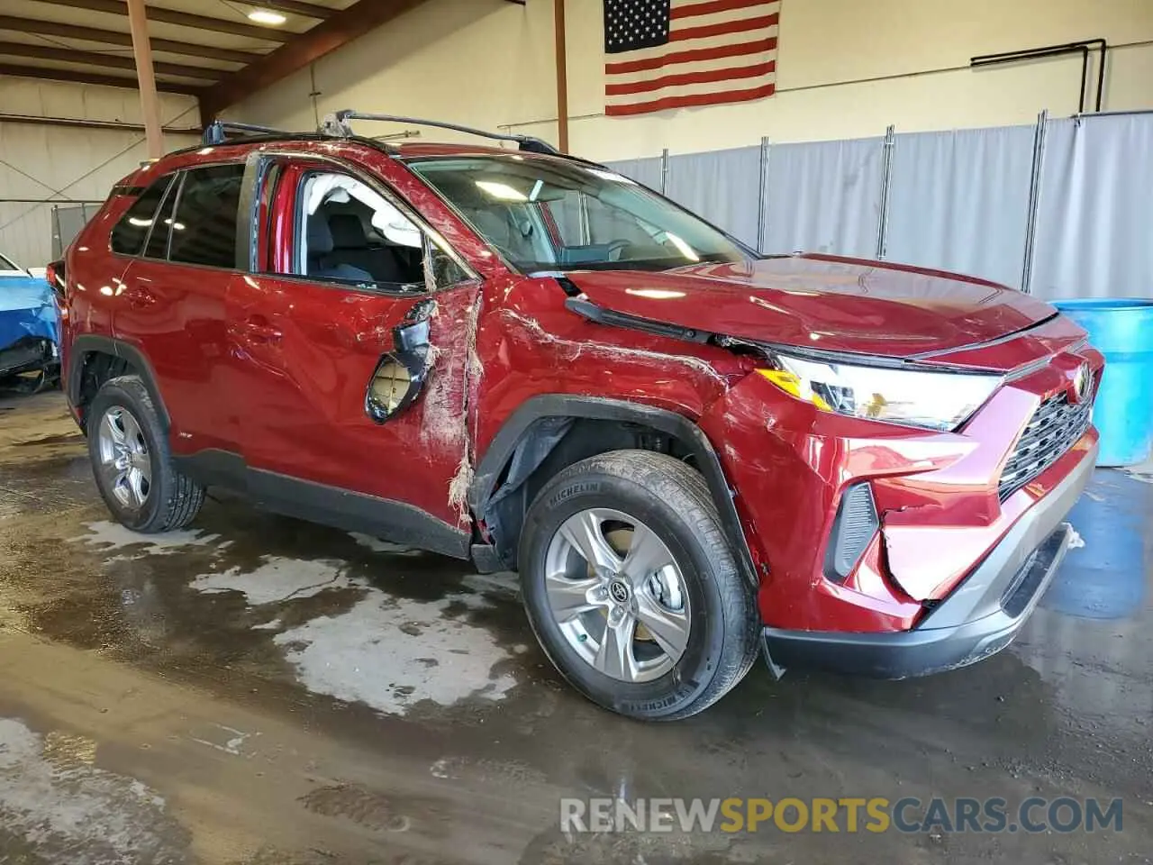 4 Photograph of a damaged car 2T3RWRFV2SW277583 TOYOTA RAV4 2025