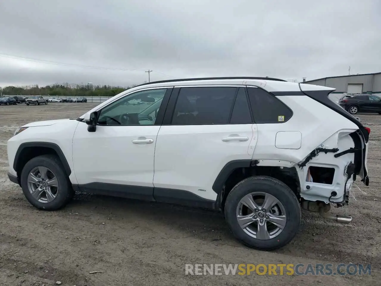 2 Photograph of a damaged car 2T3RWRFV3SW261182 TOYOTA RAV4 2025