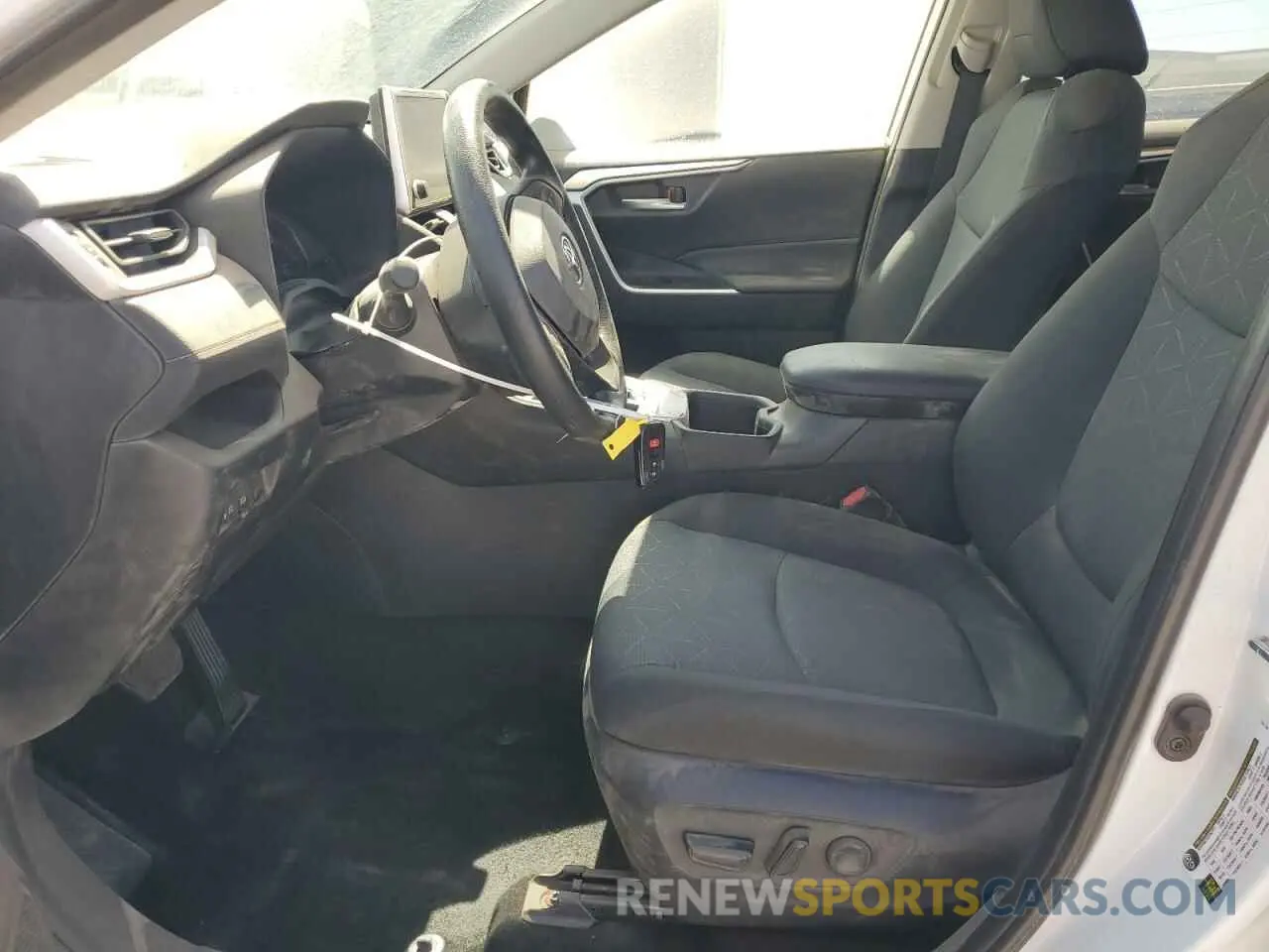 7 Photograph of a damaged car 2T3W1RFV0SW365808 TOYOTA RAV4 2025