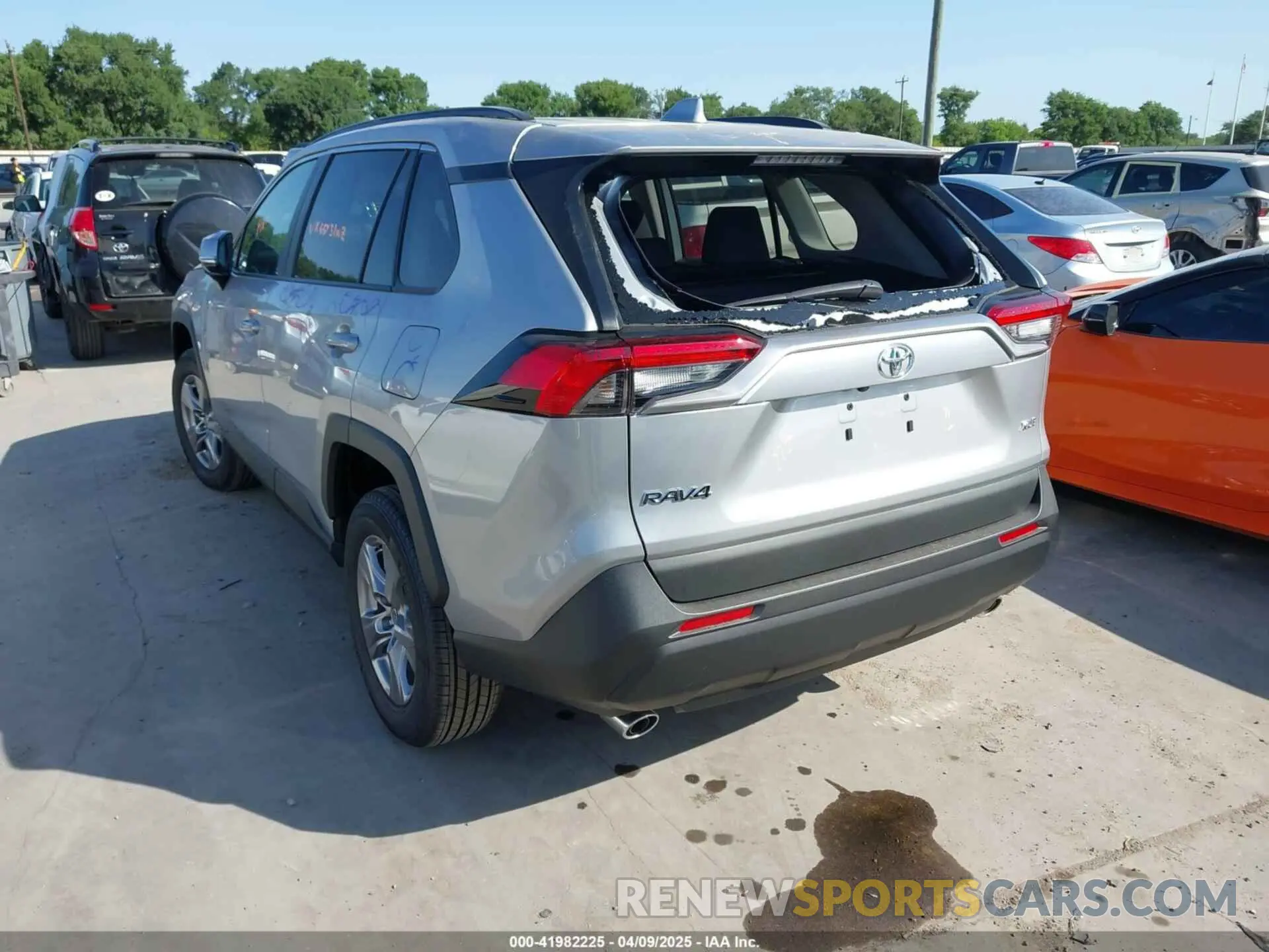 3 Photograph of a damaged car 2T3W1RFV0SW382317 TOYOTA RAV4 2025