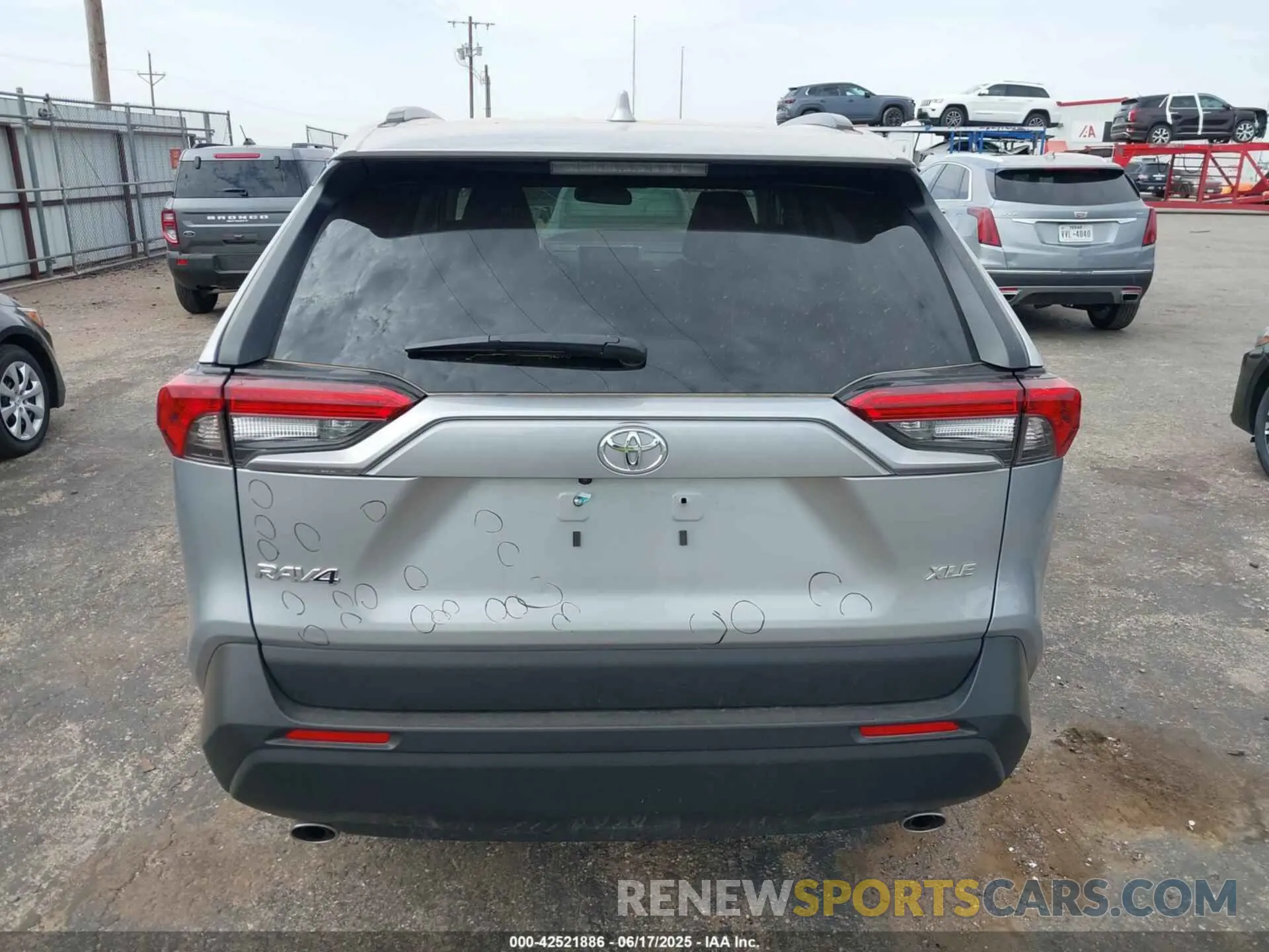 16 Photograph of a damaged car 2T3W1RFV2SW374218 TOYOTA RAV4 2025