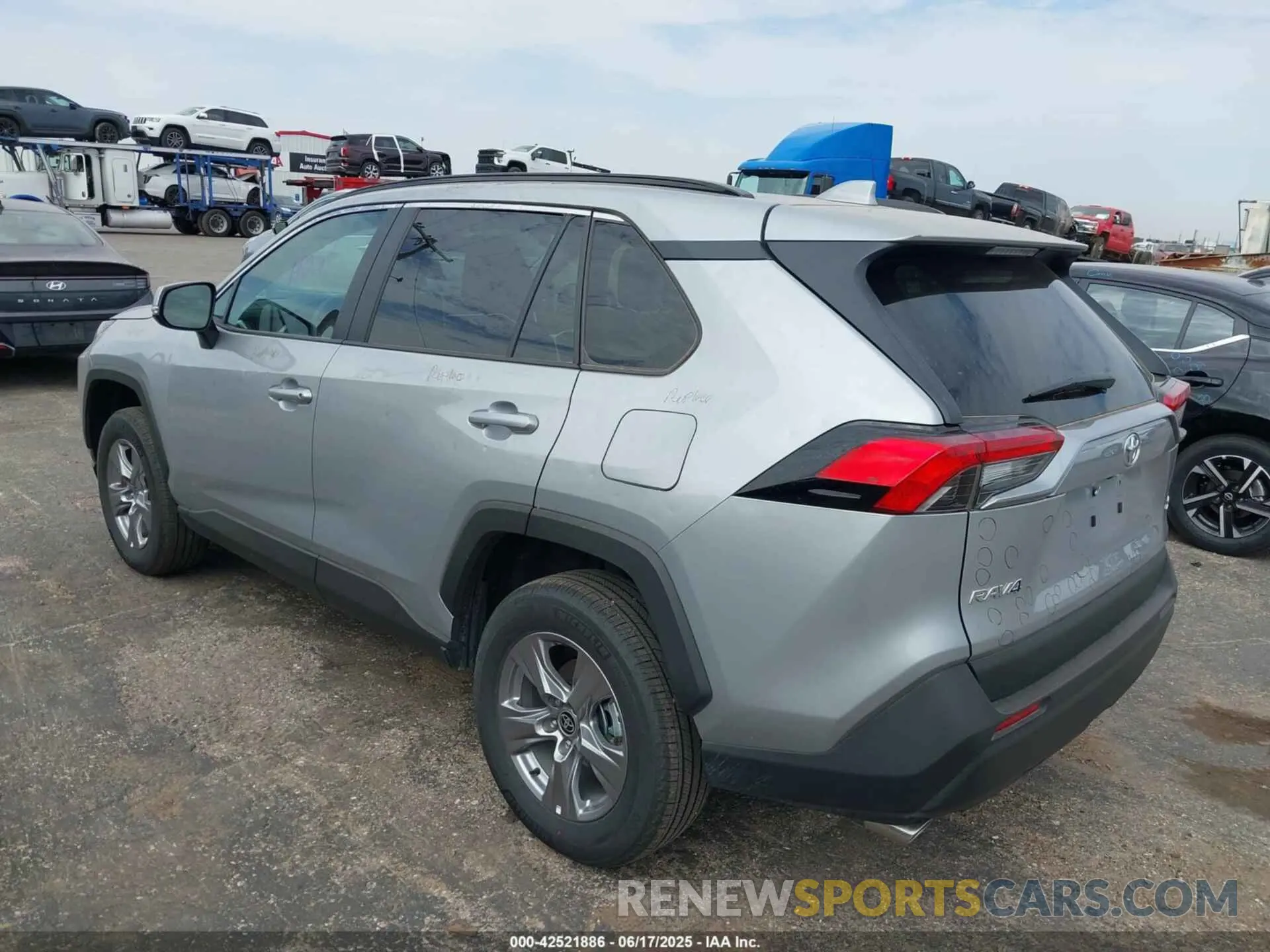 3 Photograph of a damaged car 2T3W1RFV2SW374218 TOYOTA RAV4 2025