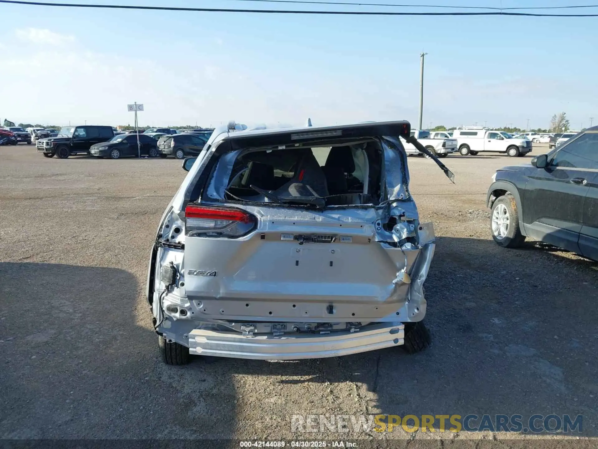 15 Photograph of a damaged car 2T3W1RFV4SW368002 TOYOTA RAV4 2025