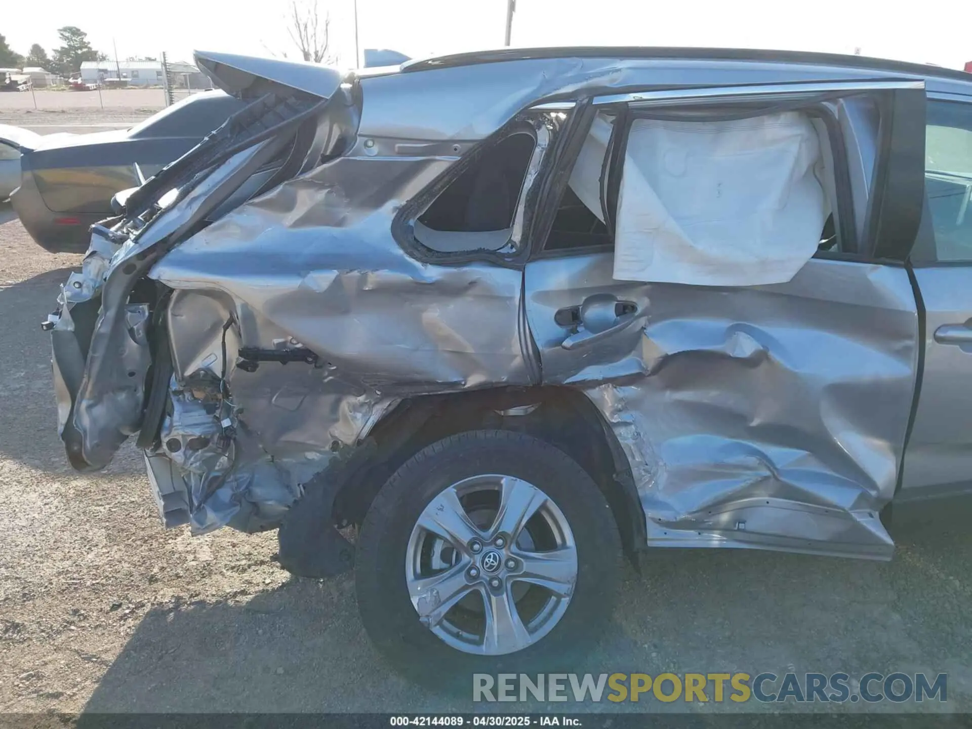 6 Photograph of a damaged car 2T3W1RFV4SW368002 TOYOTA RAV4 2025