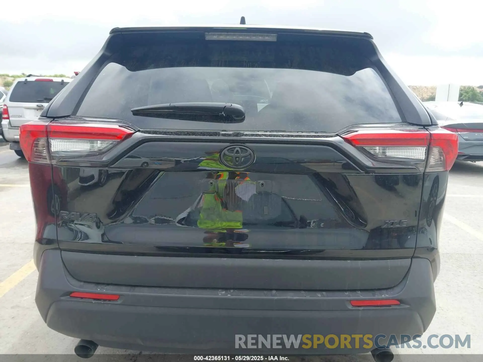 16 Photograph of a damaged car 2T3W1RFV5SC306707 TOYOTA RAV4 2025